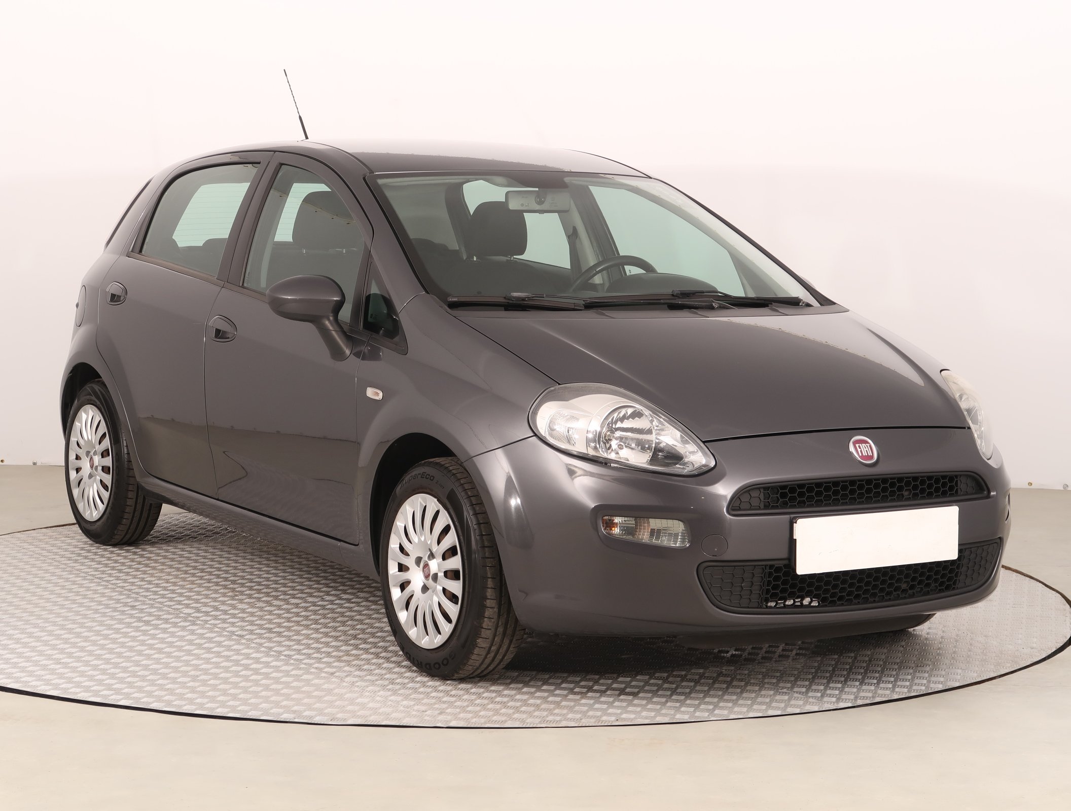 Fiat Punto 1.2 MPI Hatchback 2013 - 1