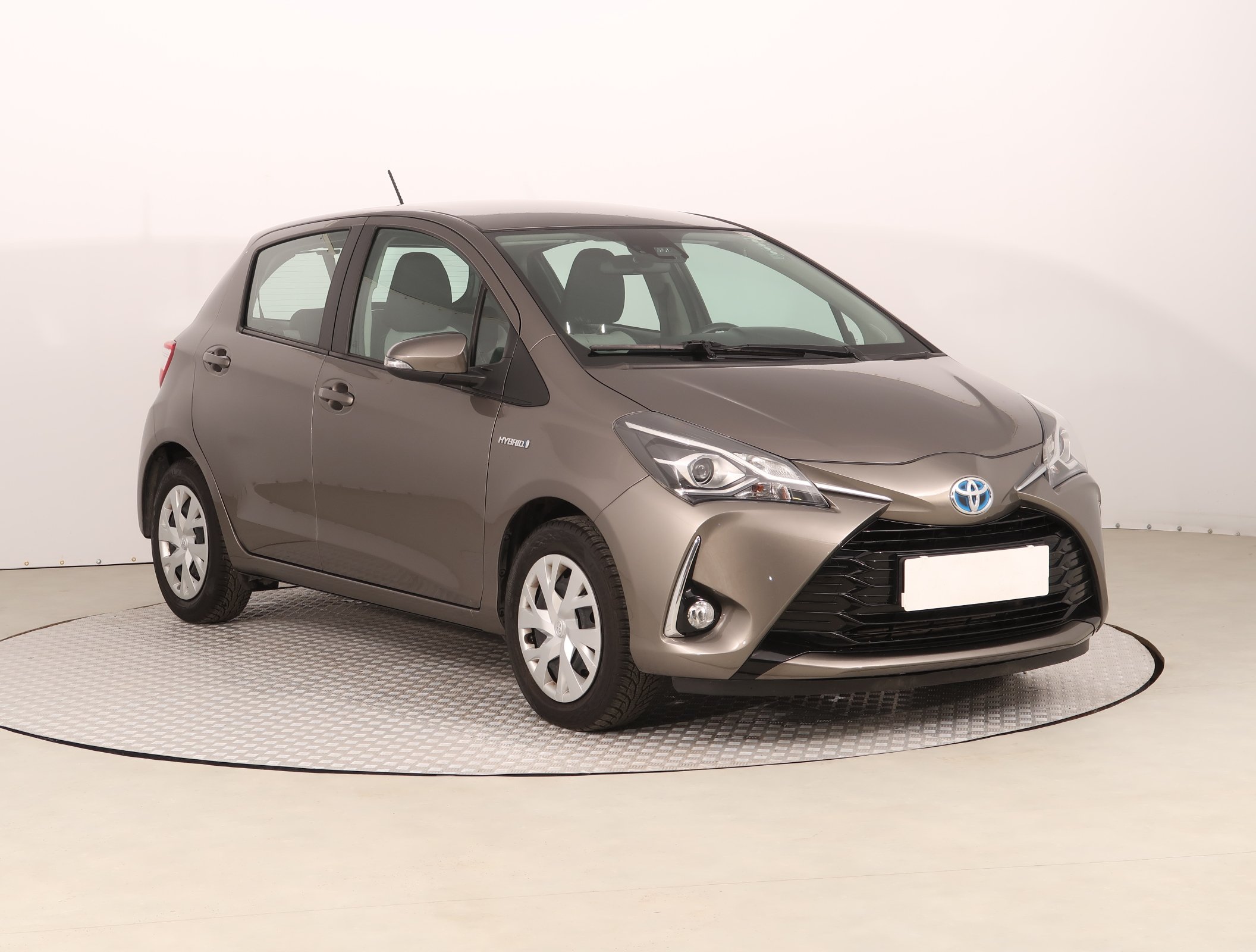 Toyota Yaris 1.5 VVT-i Hybrid Hatchback 2018 - 1