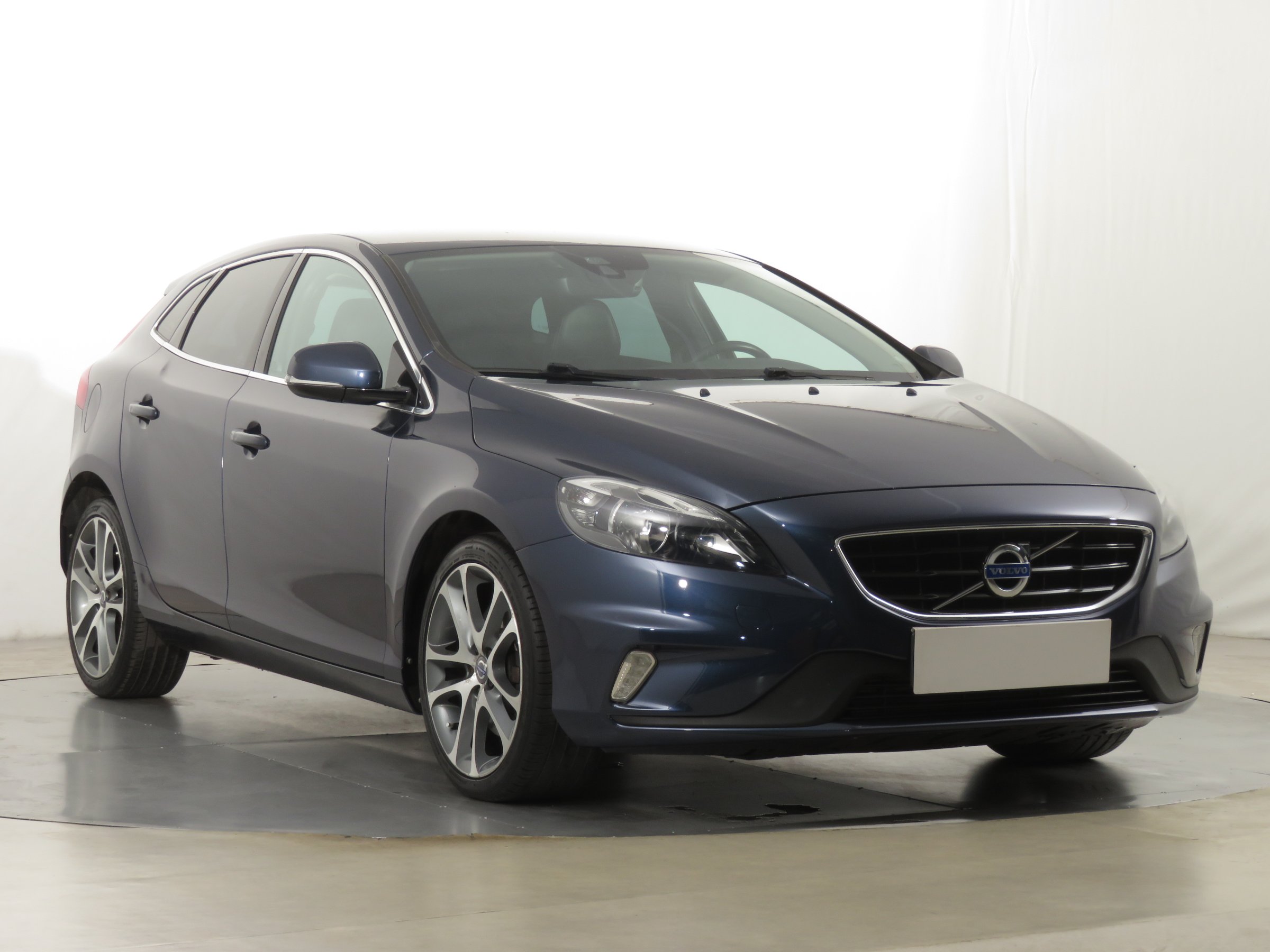 Volvo V40 2.0 D4 Hatchback 2014 - 1