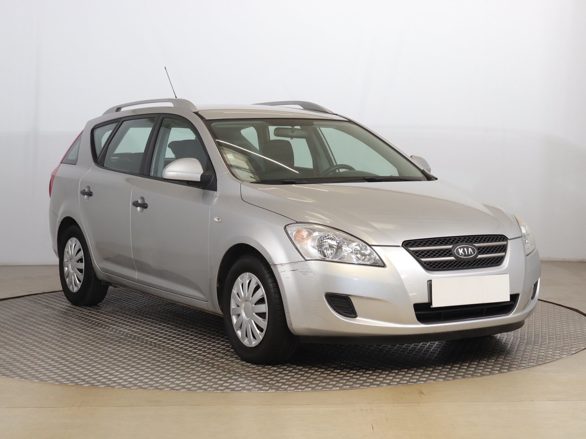 Kia Ceed 1.4 CVVT Wagon 2009 - 1