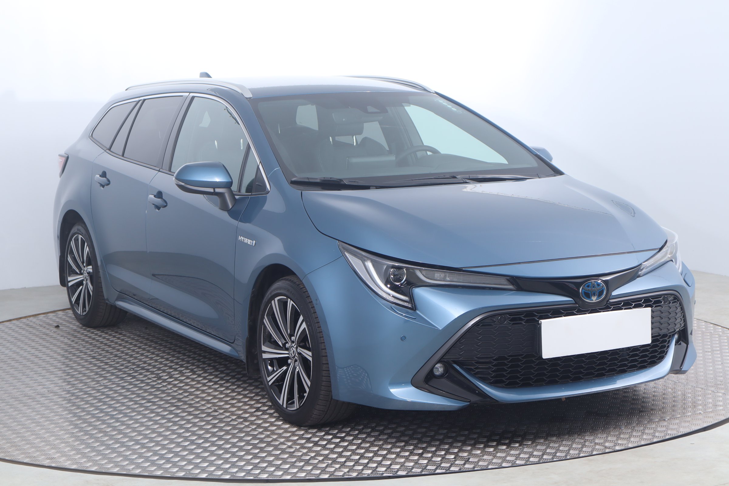 Toyota Corolla 2.0 VVT-i Hybrid Kombi 2021 - 1