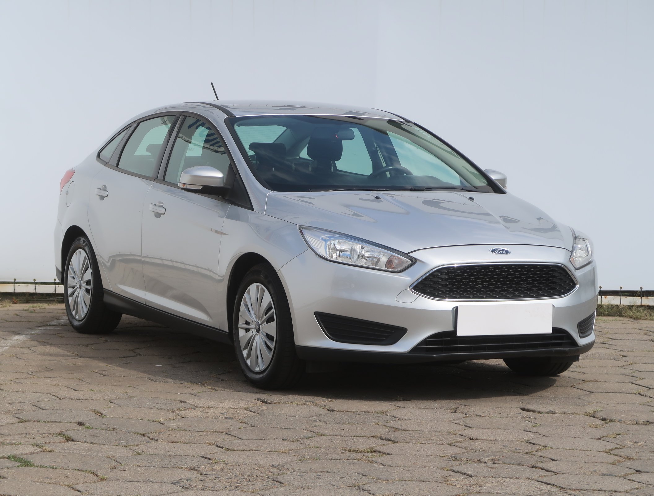 Ford Focus 1.6 Duratec Ti-VCT Hatchback 2018 - 1