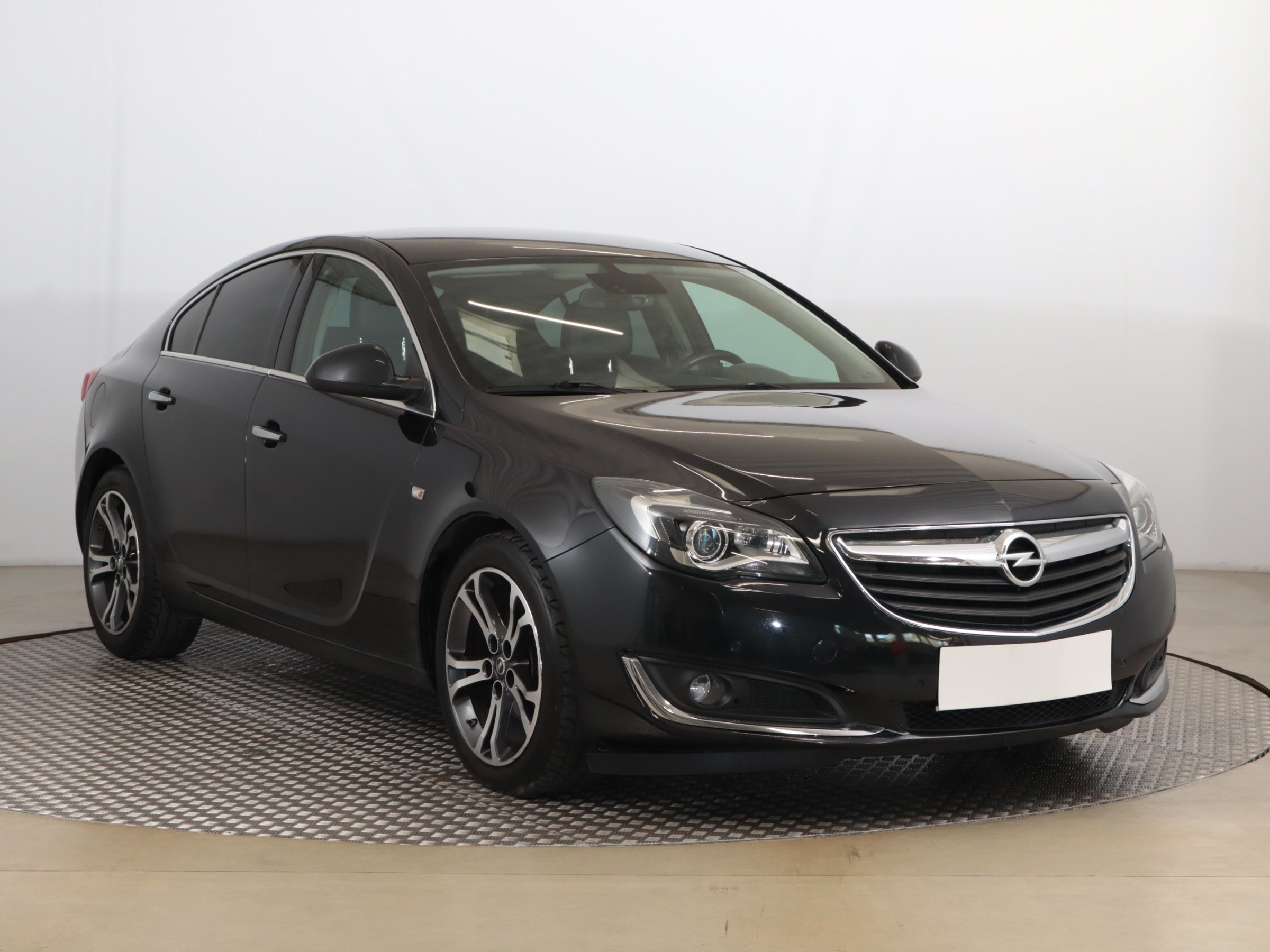 Opel Insignia 2.0 CDTI Hatchback 2015 - 1