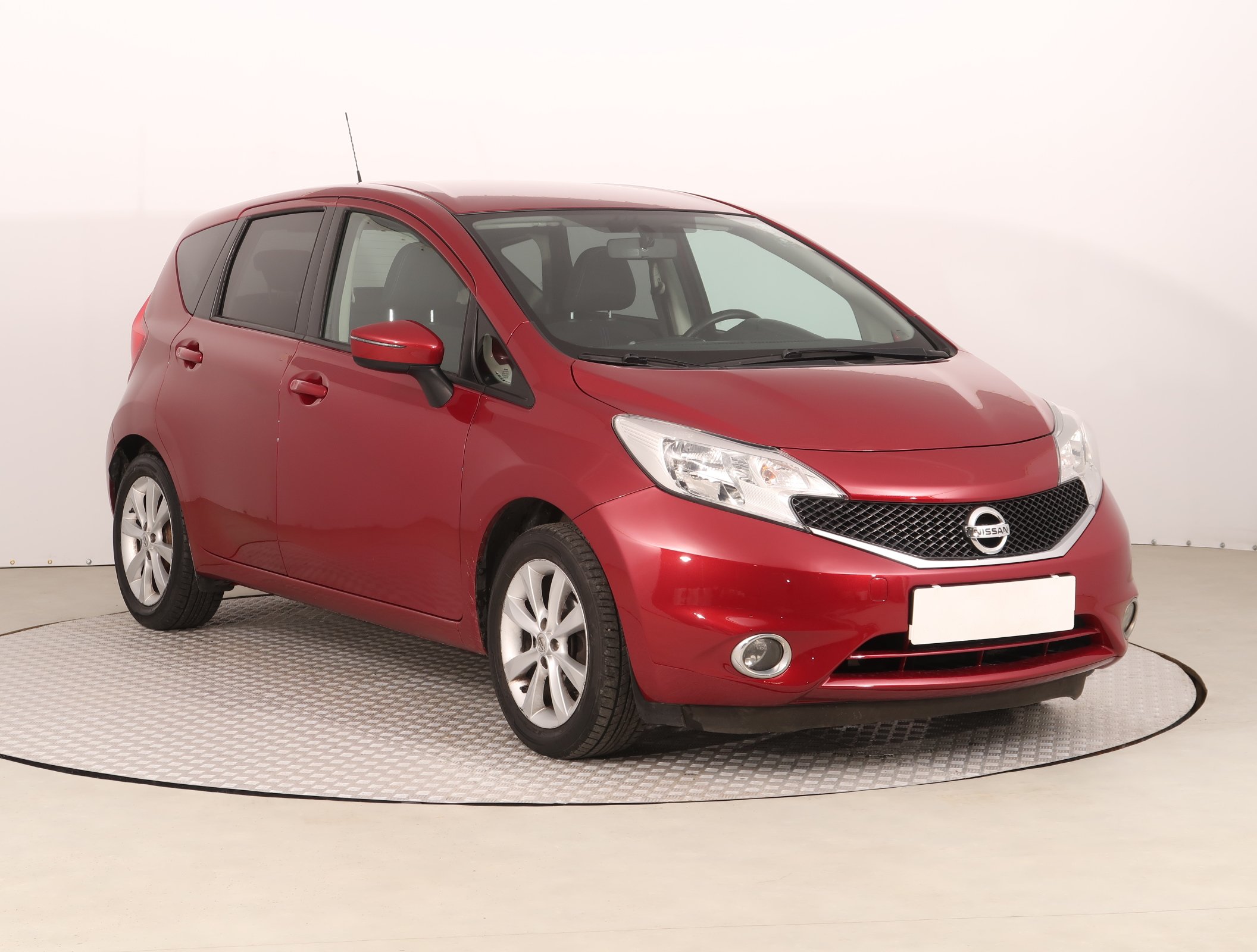 Nissan Note 1.2 DIG-S Hatchback 2015 - 1