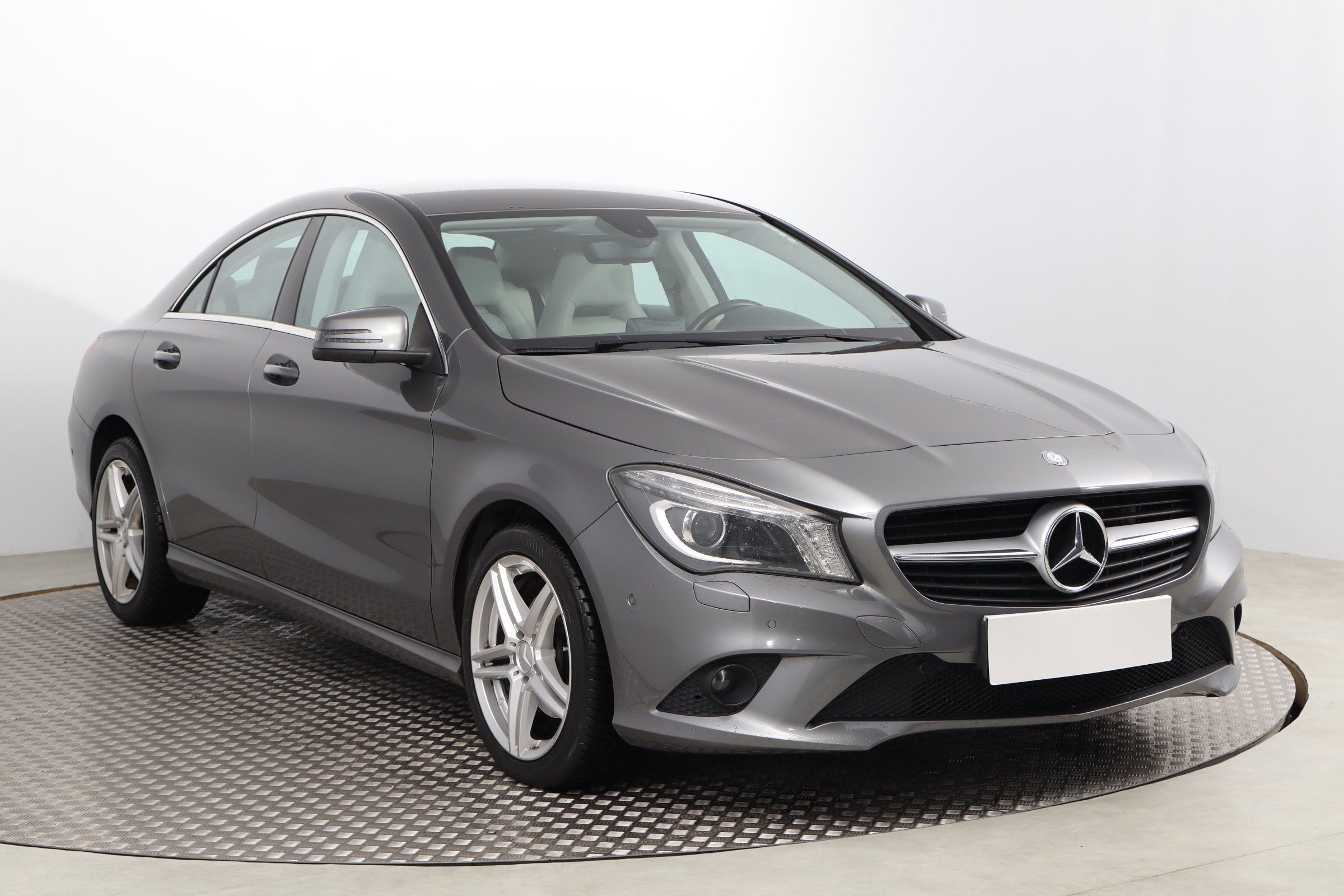 Mercedes-Benz CLA 200 Sedan 2013 - 1