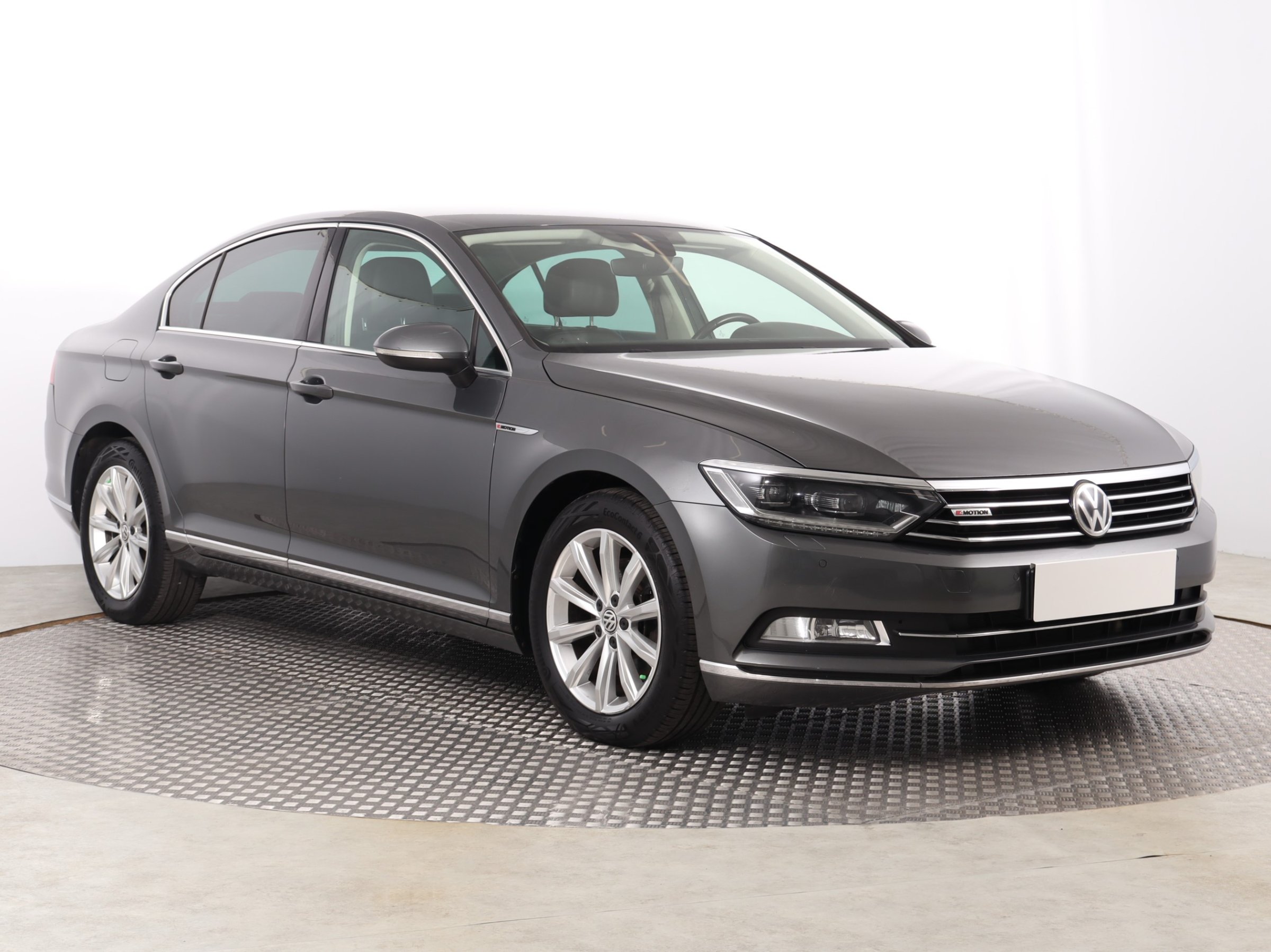 Volkswagen Passat 2.0 TDI 4Motion Sedan 2015 - 1