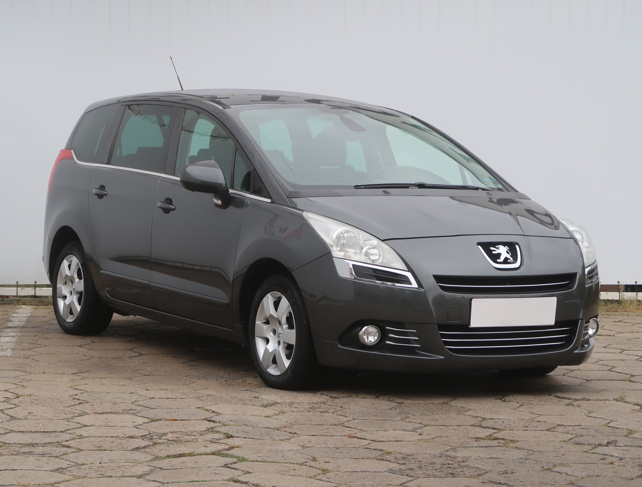 Peugeot 5008 1.6 HDi SUV 2013 - 1