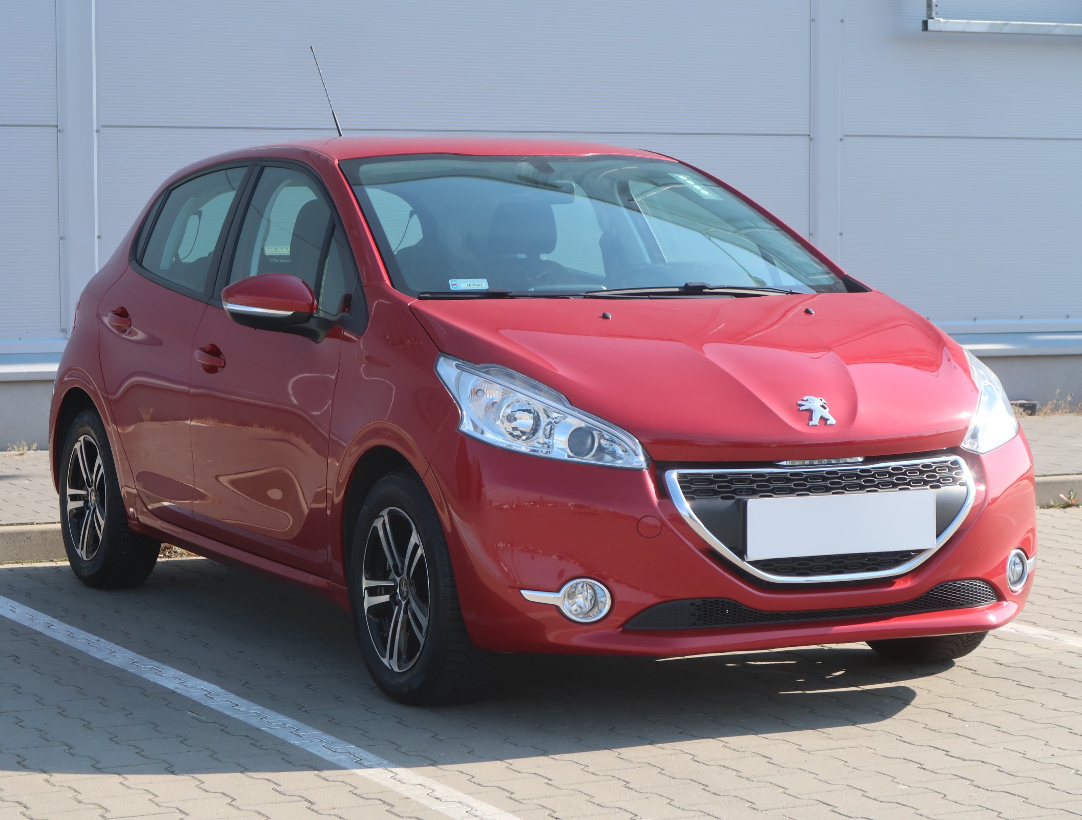 Peugeot 208 1.2 PureTech Hatchback 2014 - 1