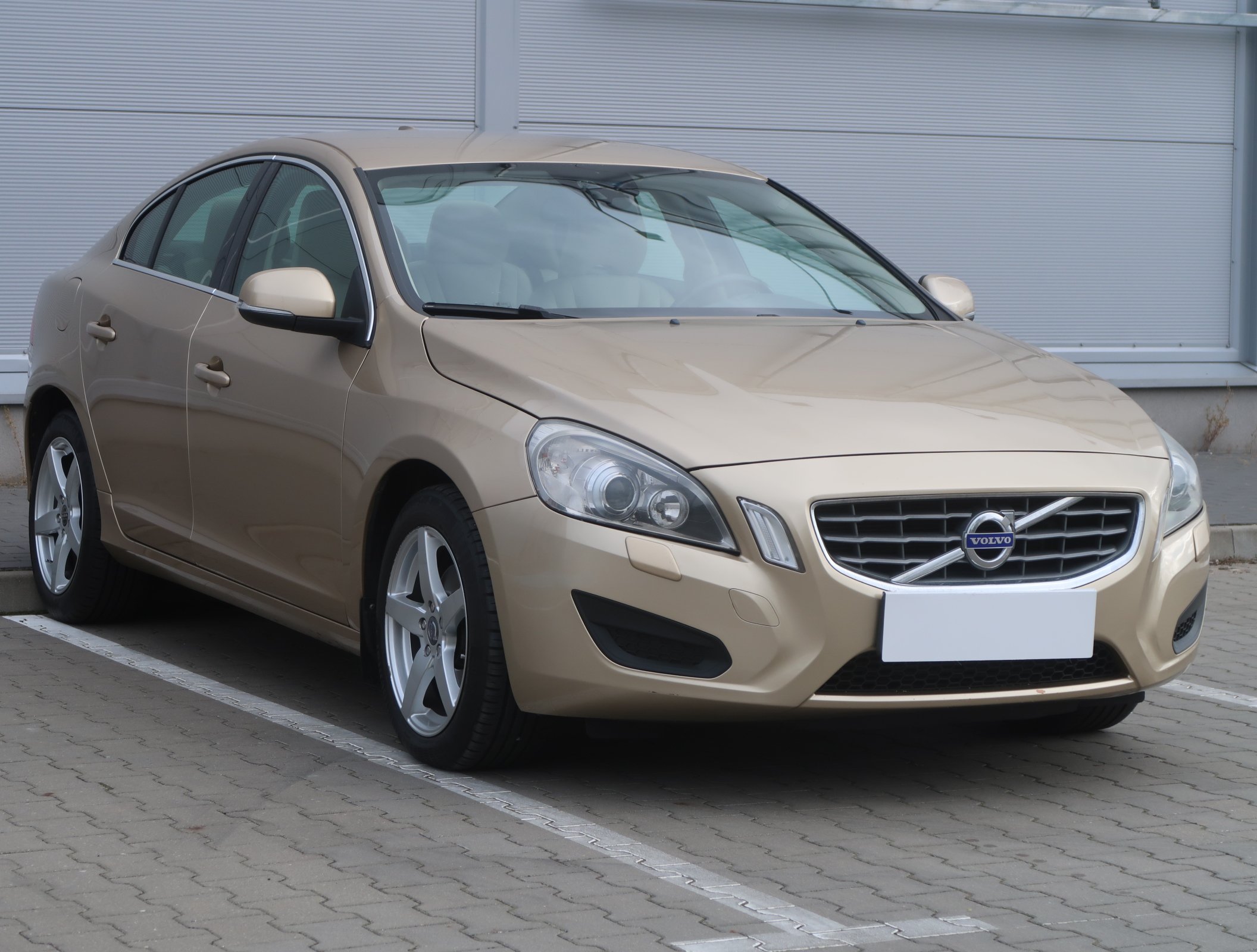 Volvo S60 2.0 D3 Sedan 2011 - 1