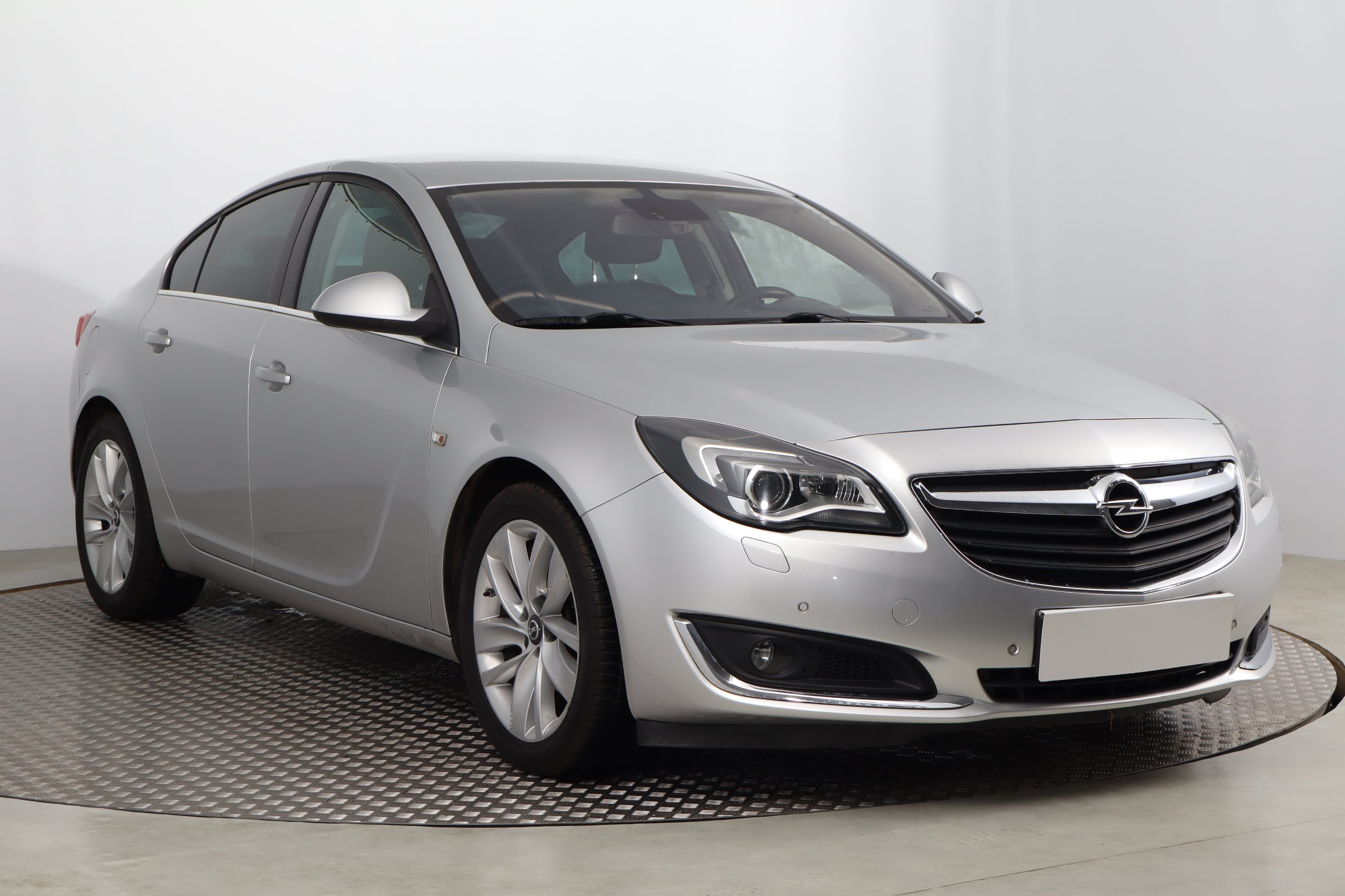 Opel Insignia 1.6 Turbo Hatchback 2015 - 1