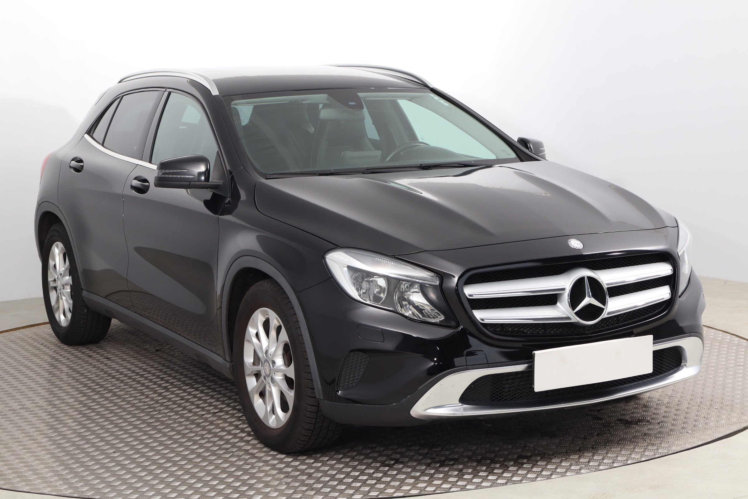 Mercedes-Benz GLA 200 CDI SUV 2015 - 1