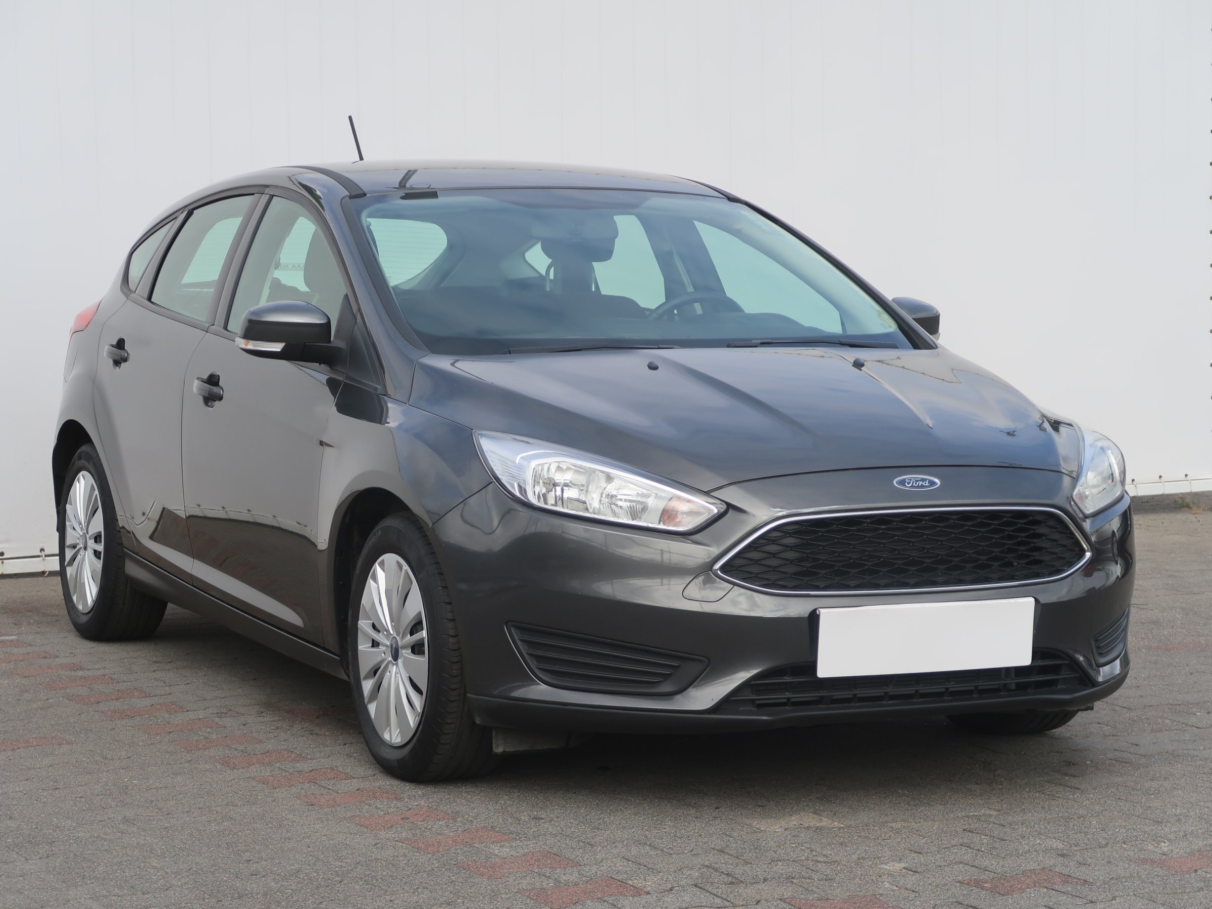 Ford Focus 1.6 Duratec Ti-VCT Hatchback 2017 - 1