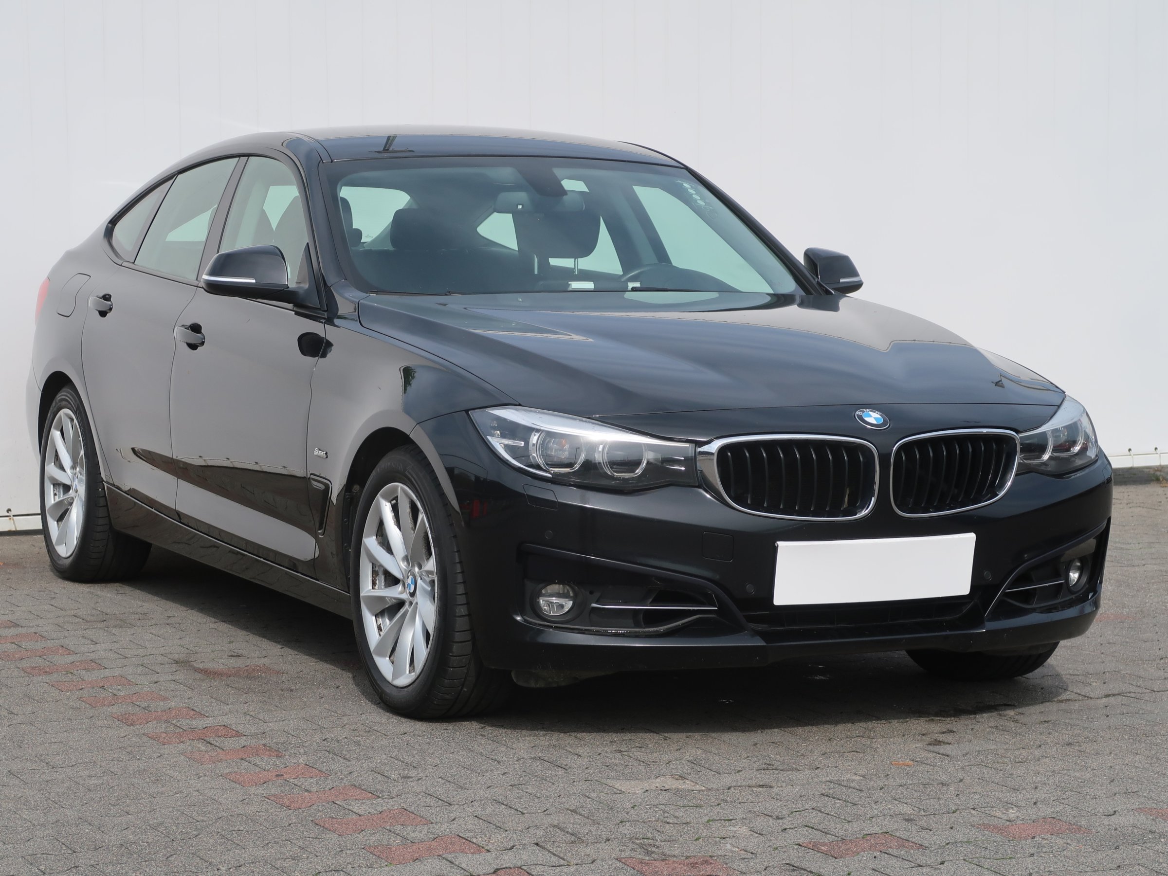 BMW 3 Gran Turismo 320i Gran Turismo Sedan 2016 - 1