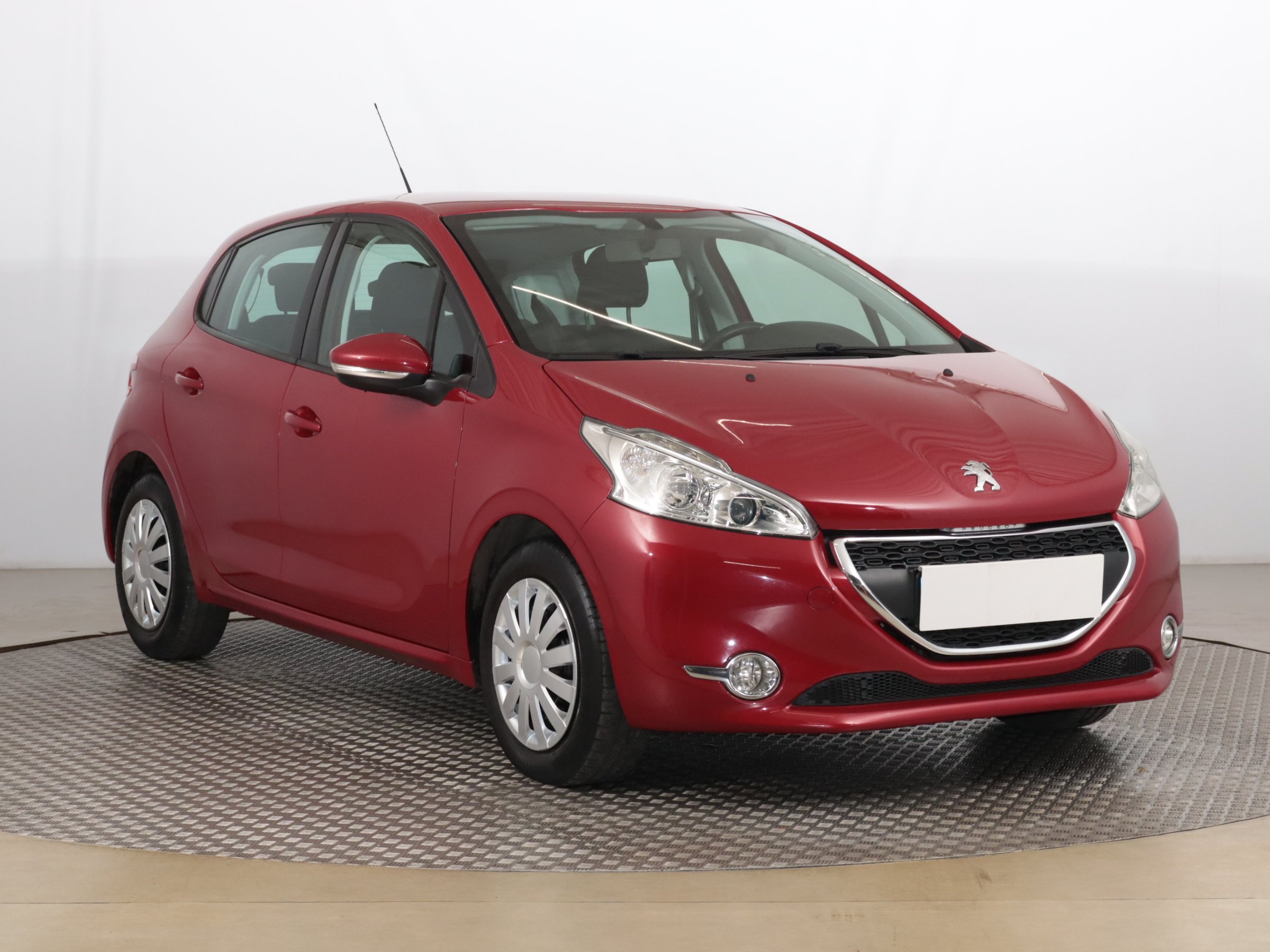 Peugeot 208 1.2 PureTech Hatchback 2014 - 1