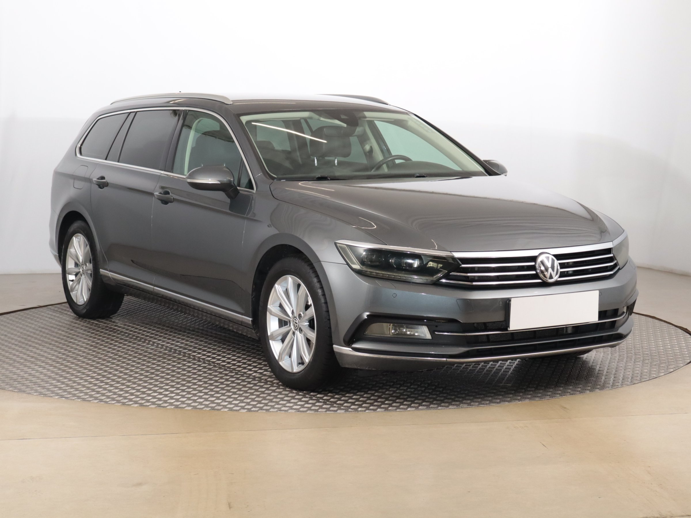 Volkswagen Passat 2.0 TDI Kombi 2017 - 1