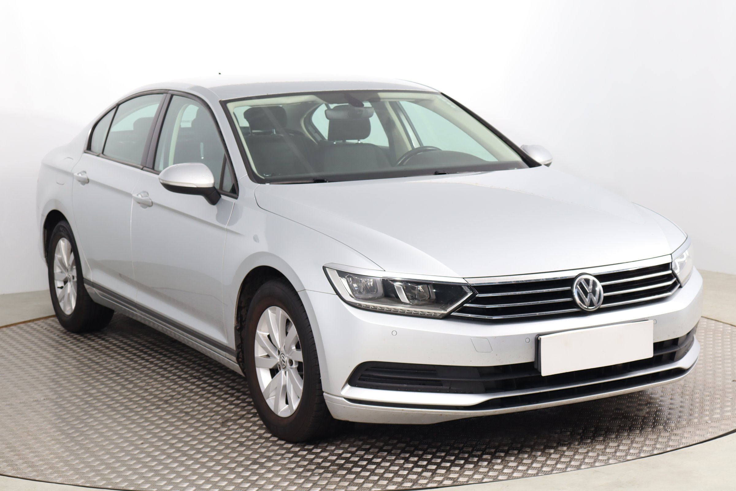 Volkswagen Passat 2.0 TDI Sedan 2017 - 1