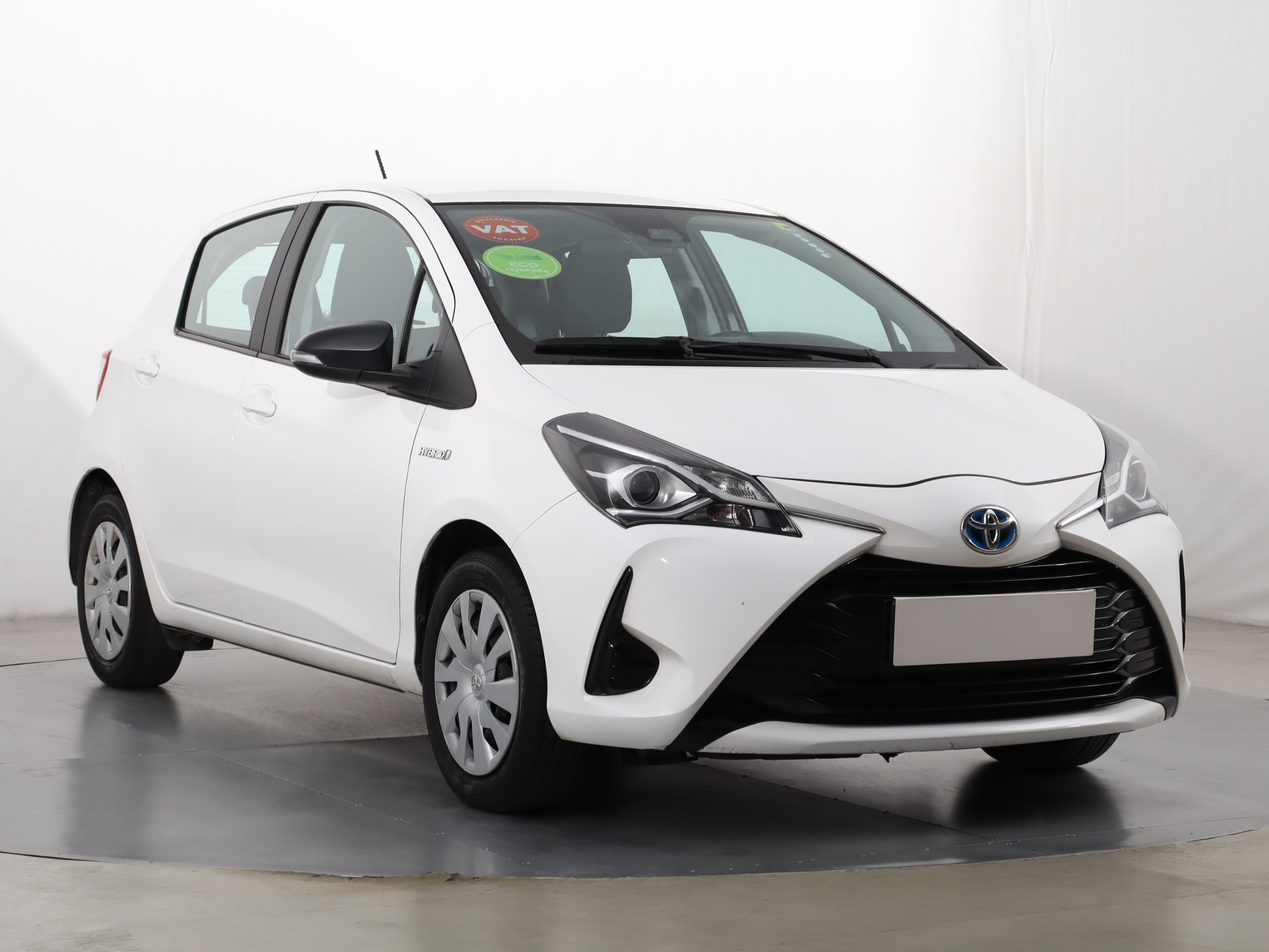 Toyota Yaris 1.5 VVT-i Hybrid Hatchback 2018 - 1