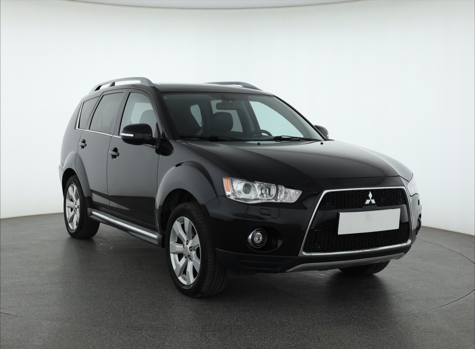 Mitsubishi Outlander 2.0 DI-D 4WD SUV 2010 - 1