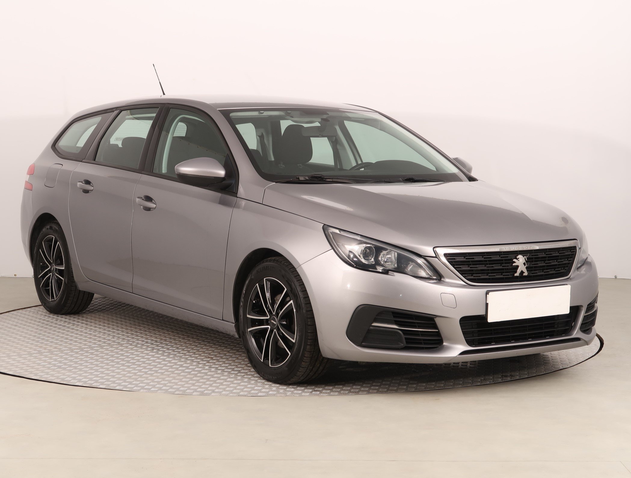 Peugeot 308 1.6 BlueHDi Kombi 2017 - 1