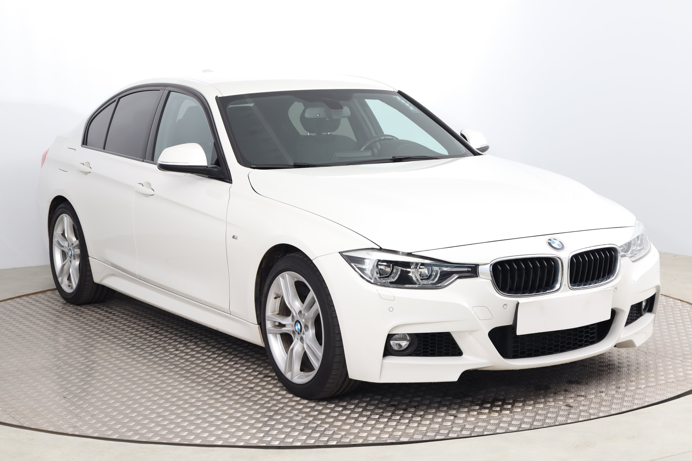 BMW 3 318i M Sport Sedan 2017 - 1