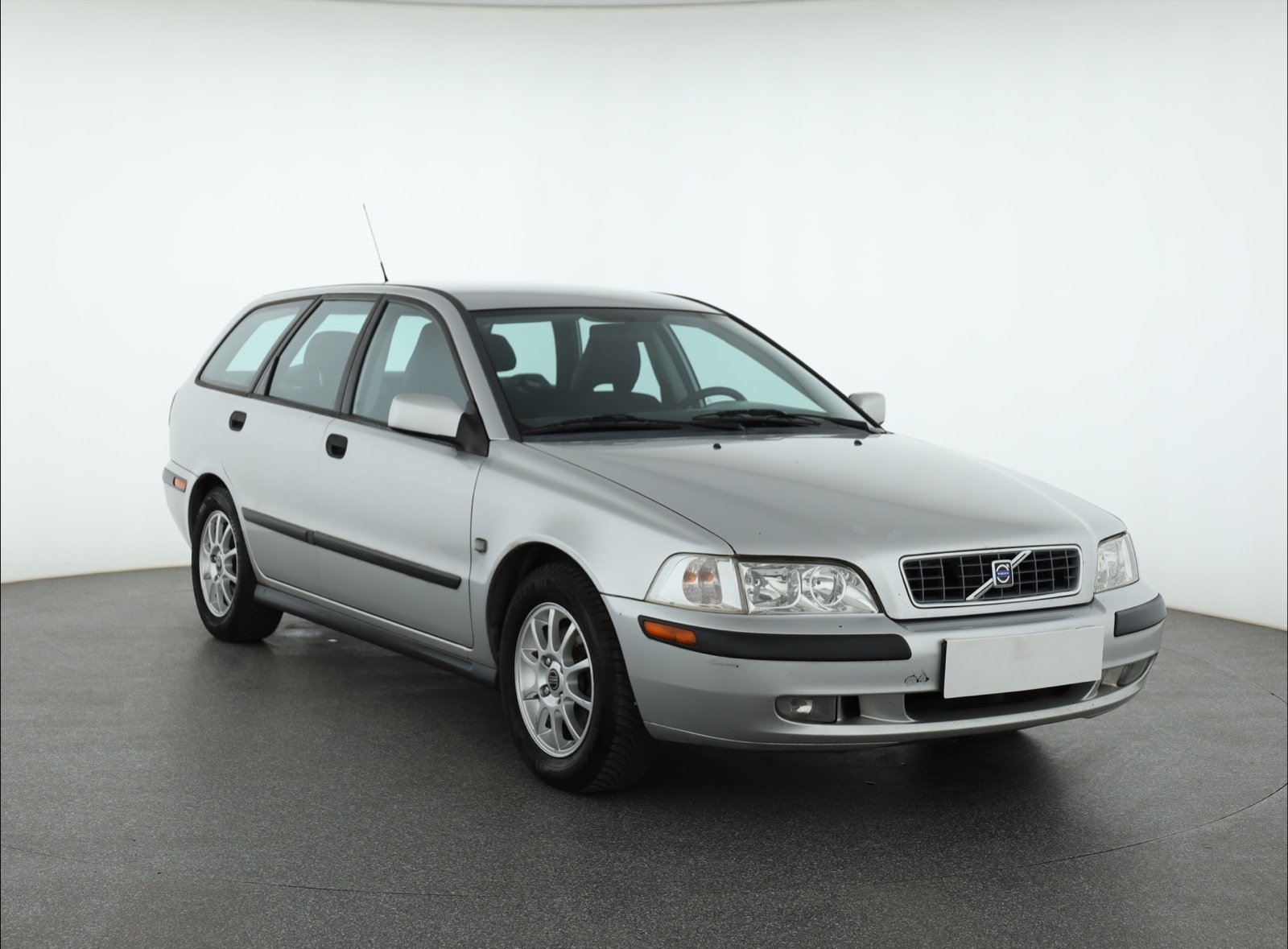 Volvo V40 1.8 MPI Kombi 2004 - 1