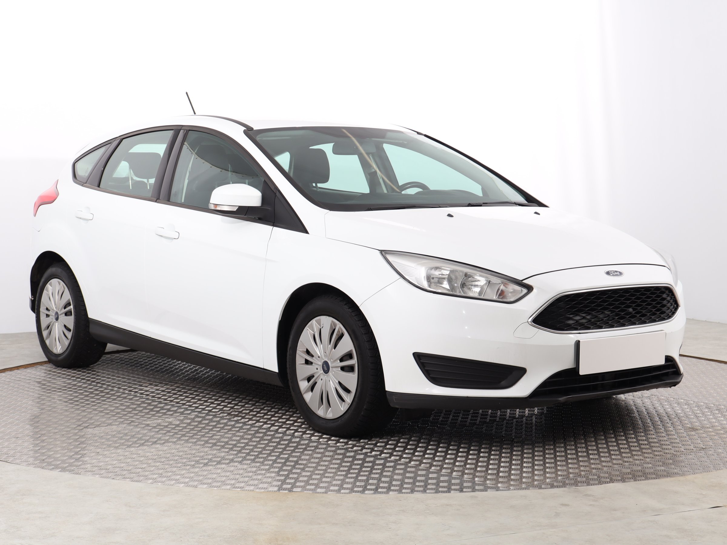 Ford Focus 1.6 Duratec Ti-VCT Hatchback 2018 - 1