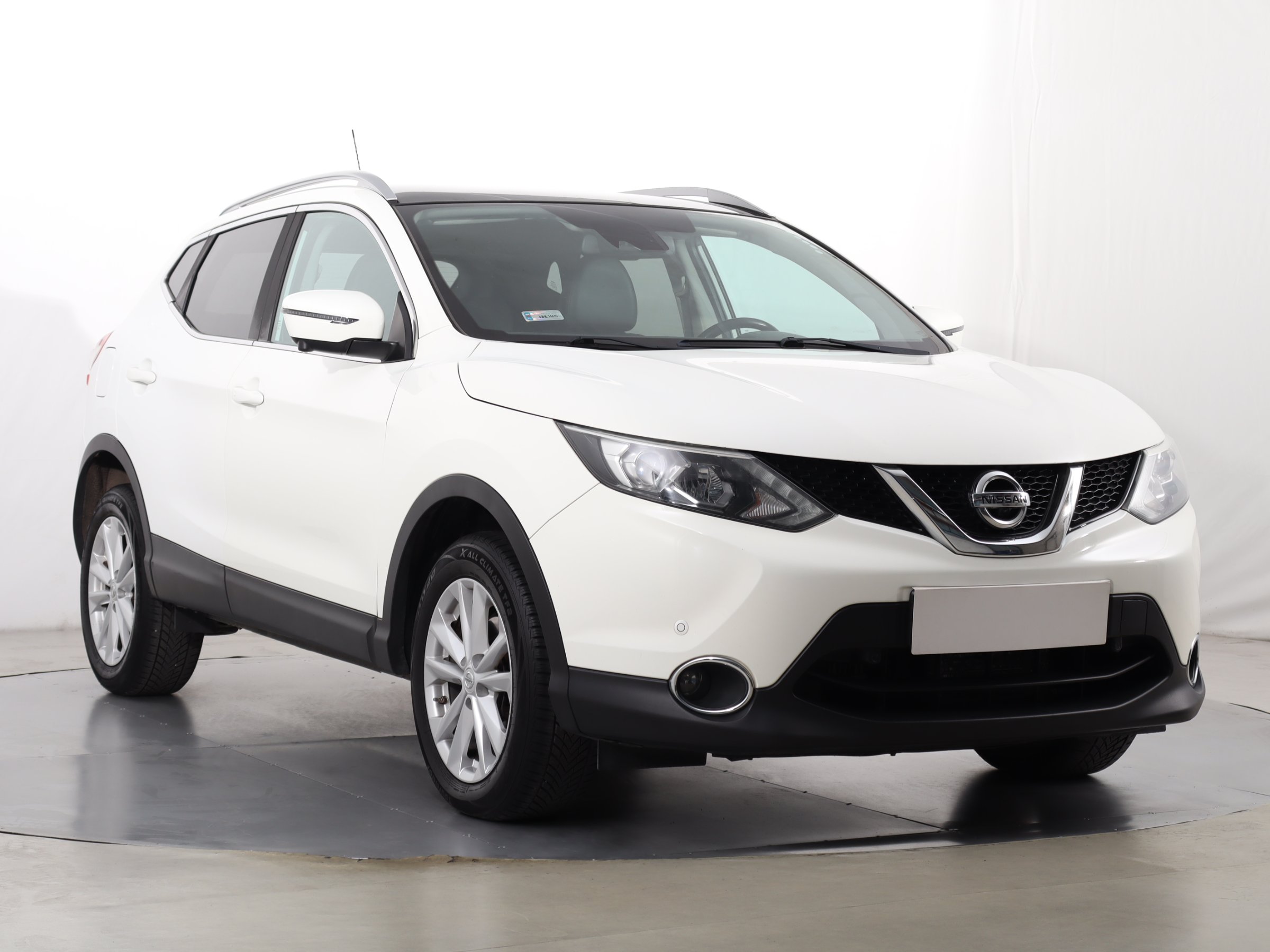 Nissan Qashqai 1.6 dCi SUV 2015 - 1