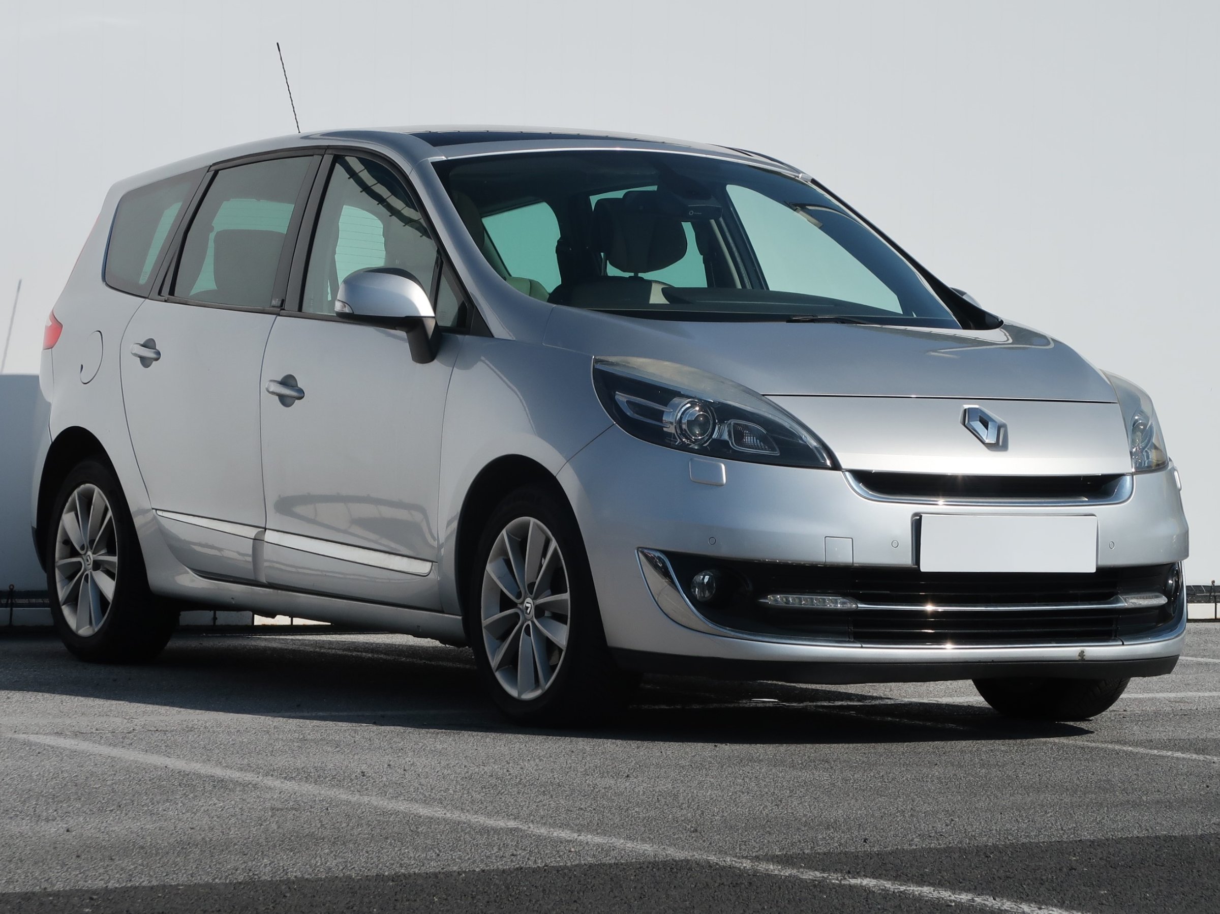 Renault Grand Scenic 1.5 dCi MVP 2012 - 1