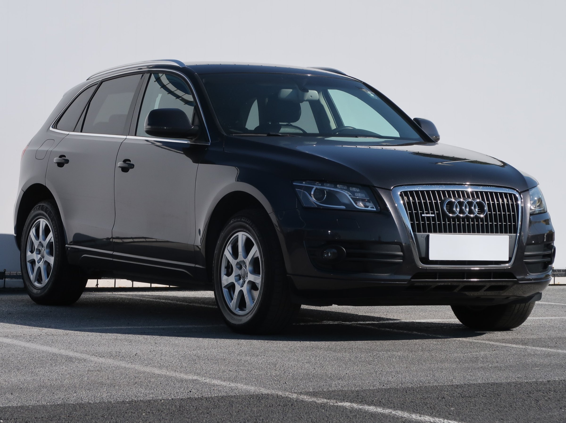 Audi Q5 2.0 TDI quattro SUV 2011 - 1