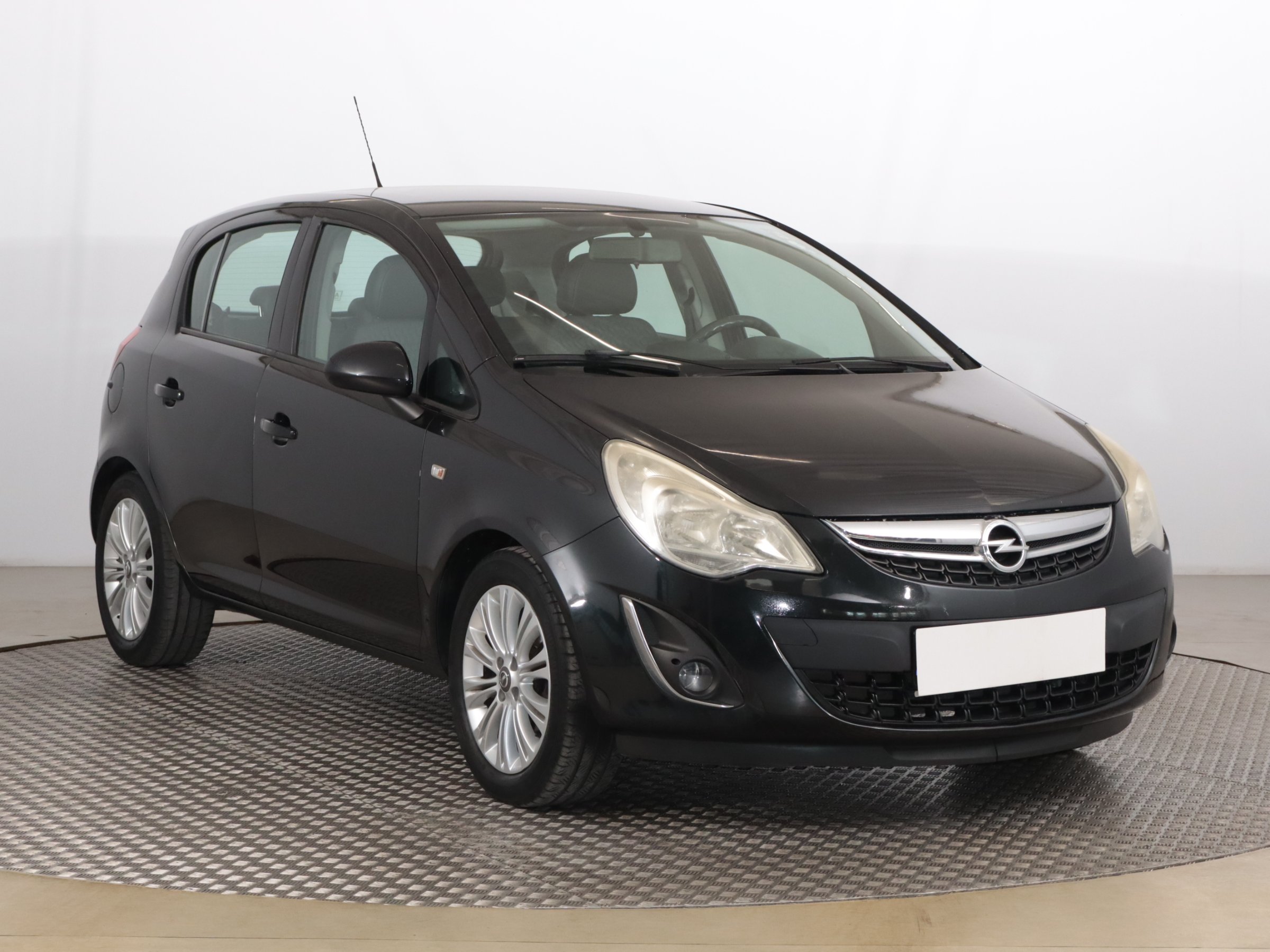 Opel Corsa 1.2 Ecotec Hatchback 2012 - 1