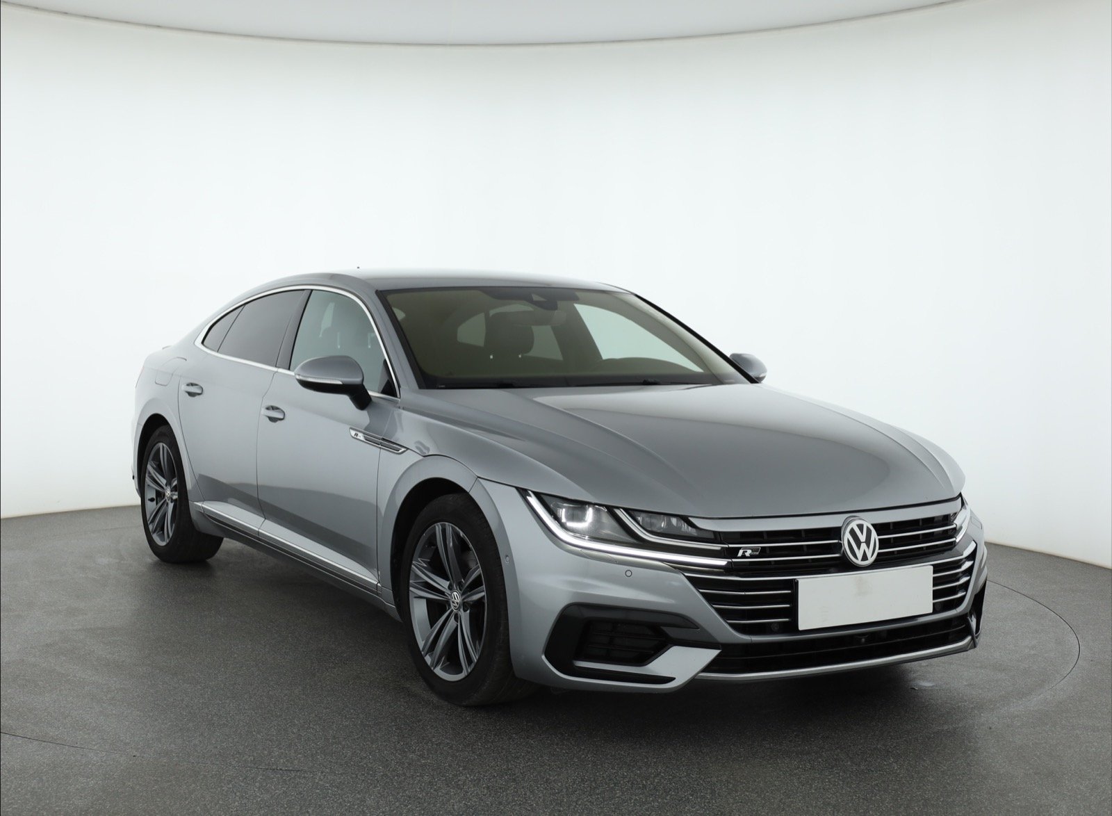 Volkswagen Arteon R-Line 2.0 TSI Sedan 2019 - 1