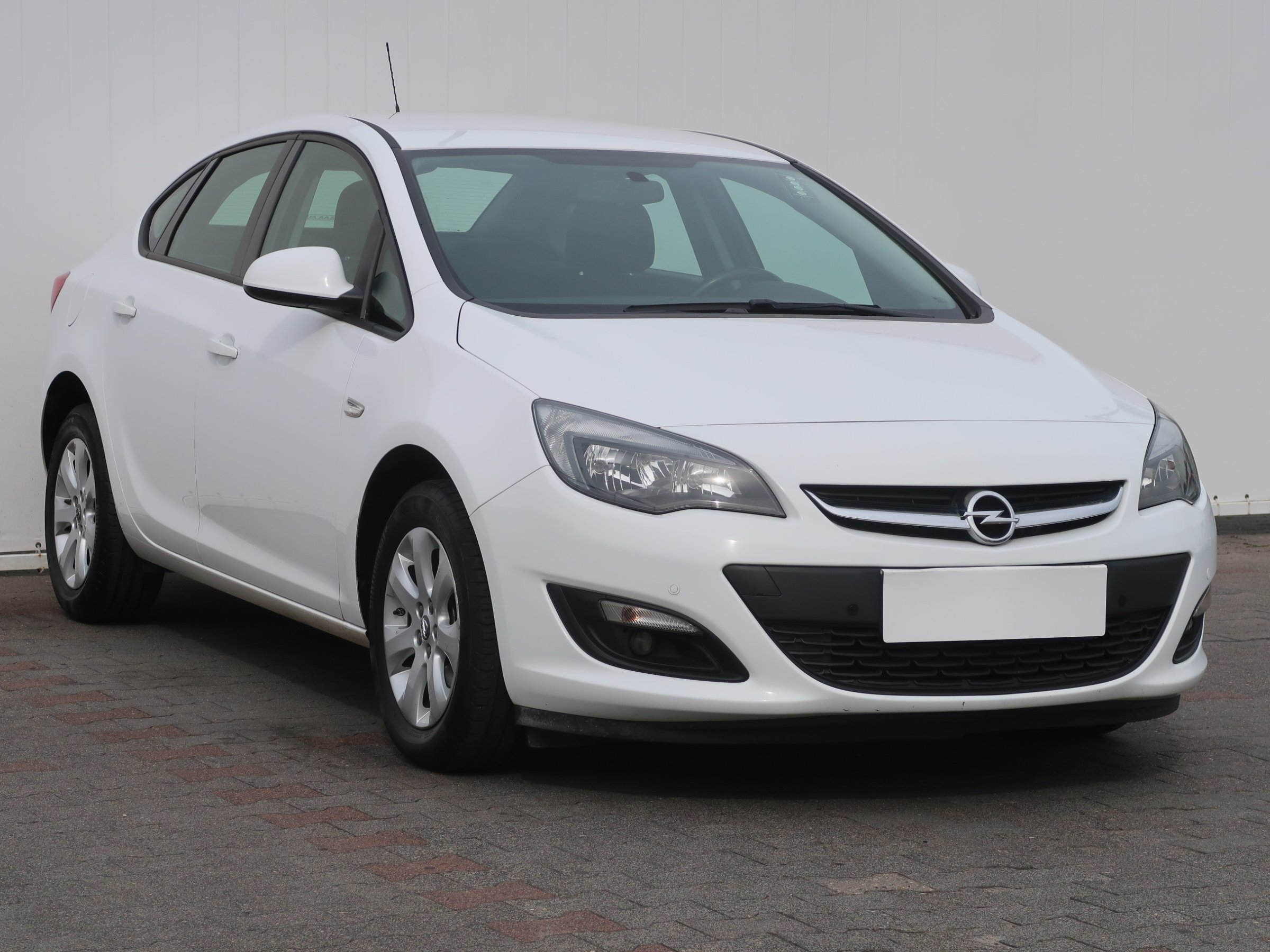 Opel Astra 1.6 Twinport Sedan 2018 - 1