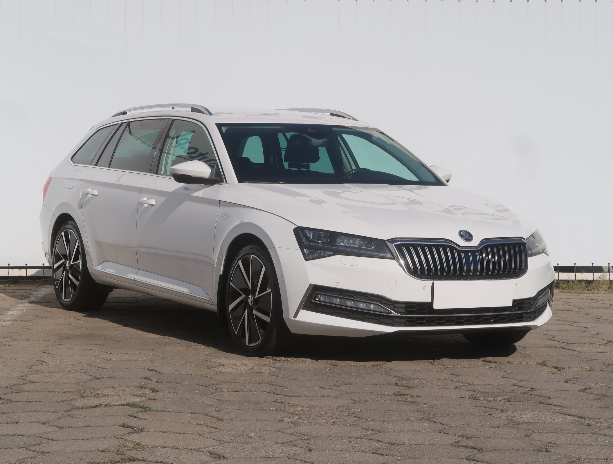 Skoda Superb 2.0 TDI 4x4 Kombi 2021 - 1