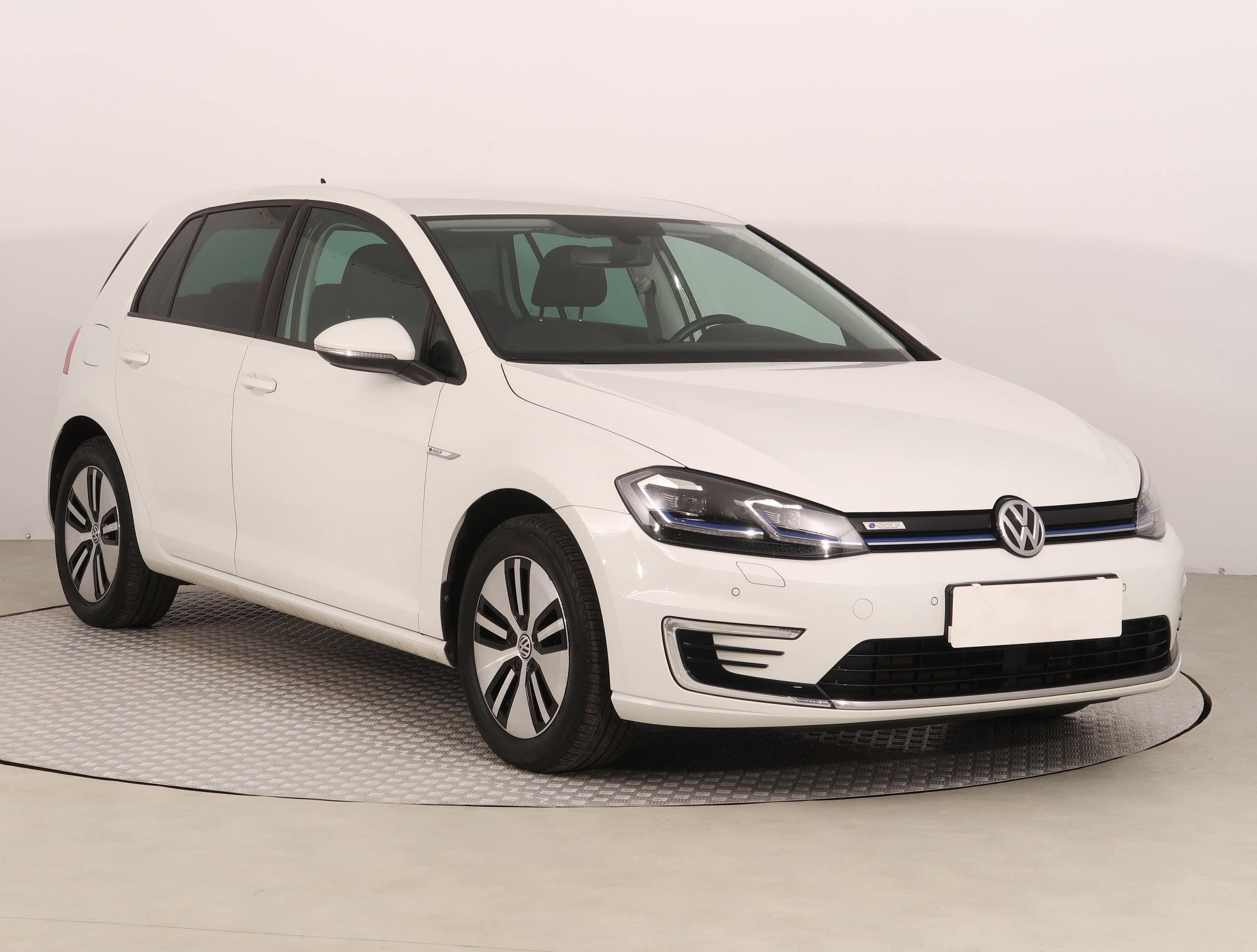 Volkswagen e-Golf 32 kWh Hatchback 2020 - 1