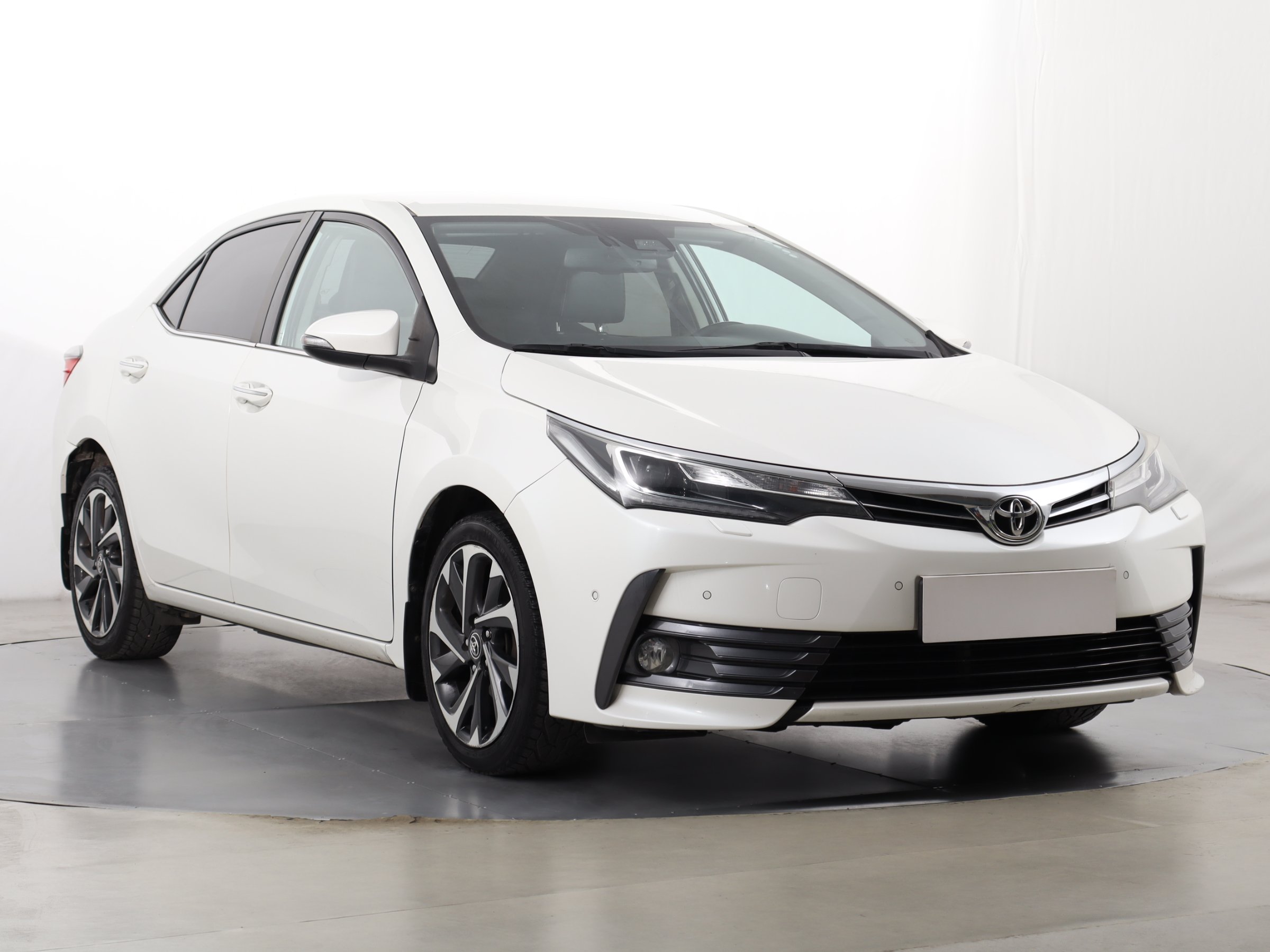 Toyota Corolla 1.6 Valvematic Sedan 2016 - 1