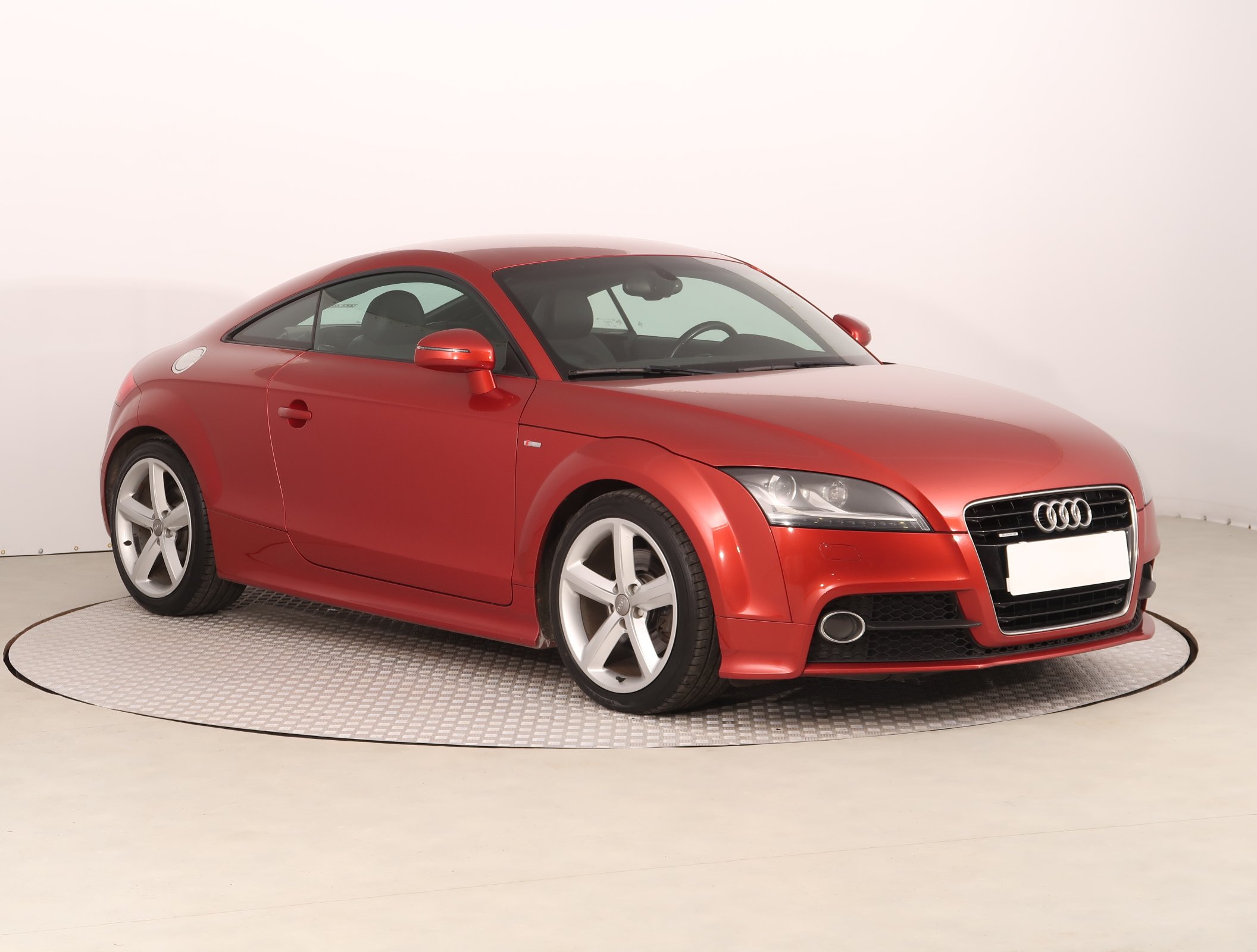 Audi TT 2.0 TFSI quattro Coupe 2011 - 1