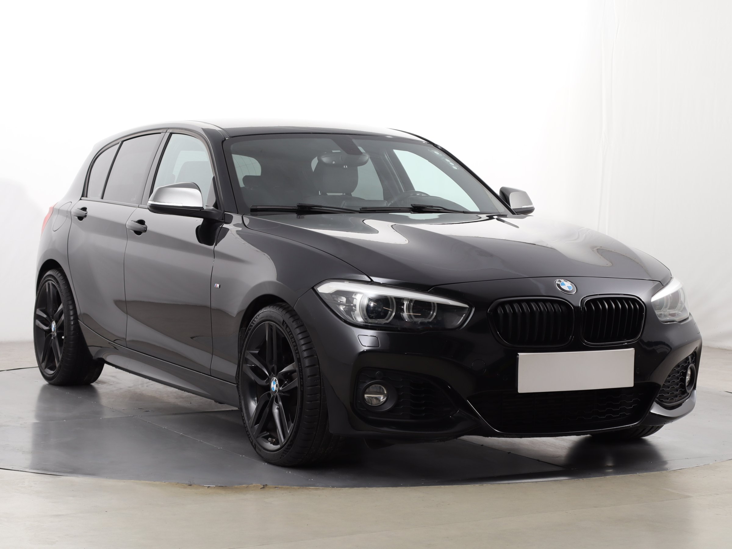 BMW 1 118i Hatchback 2018 - 1