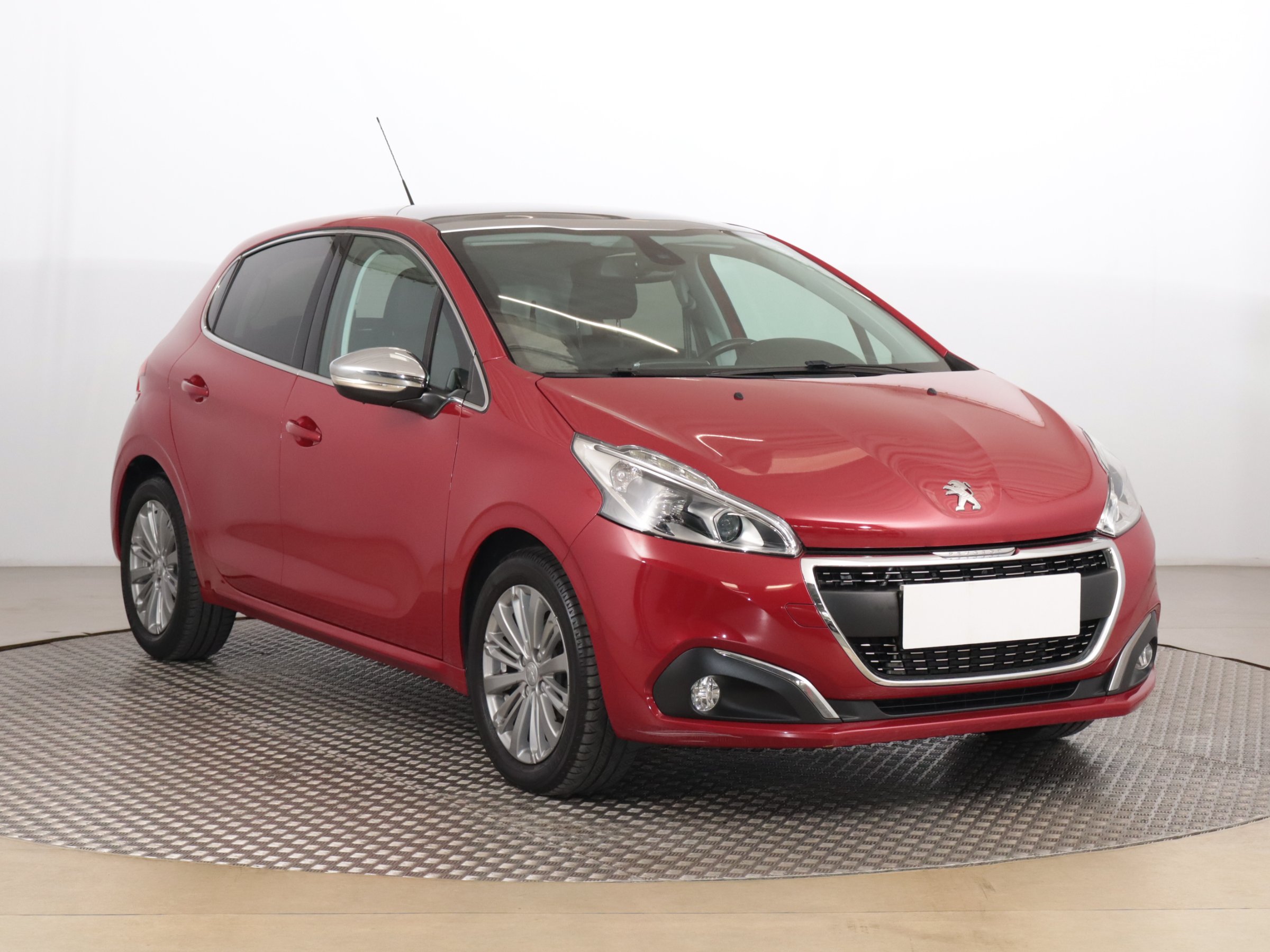 Peugeot 208 1.2 PureTech Hatchback 2016 - 1