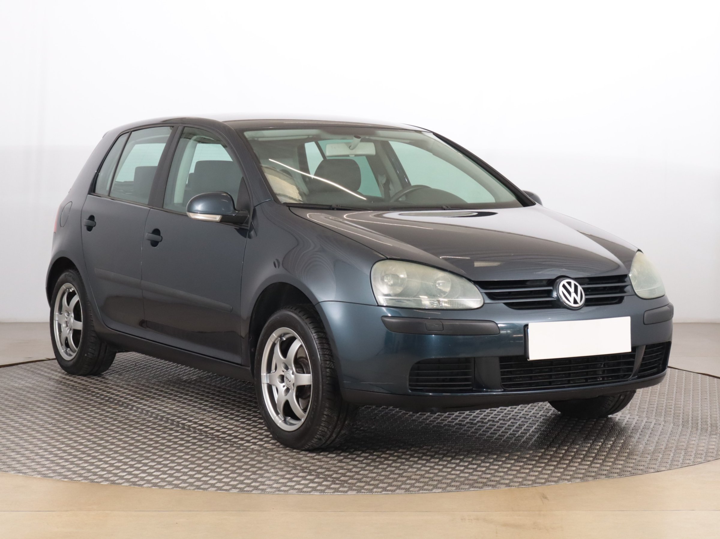 Volkswagen Golf 1.4 MPI Hatchback 2004 - 1