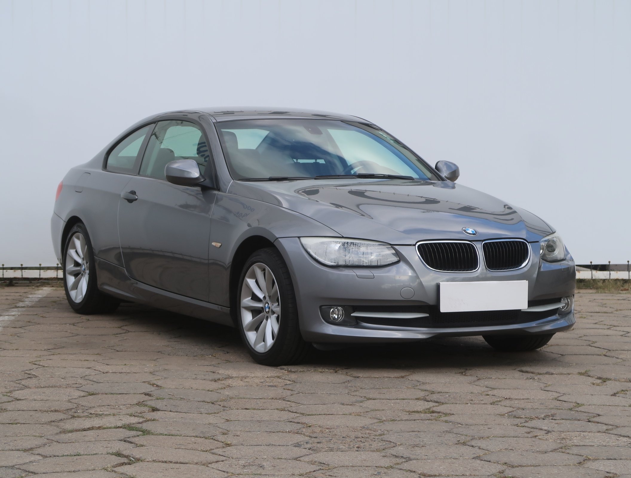 BMW 3 318i Coupe 2012 - 1