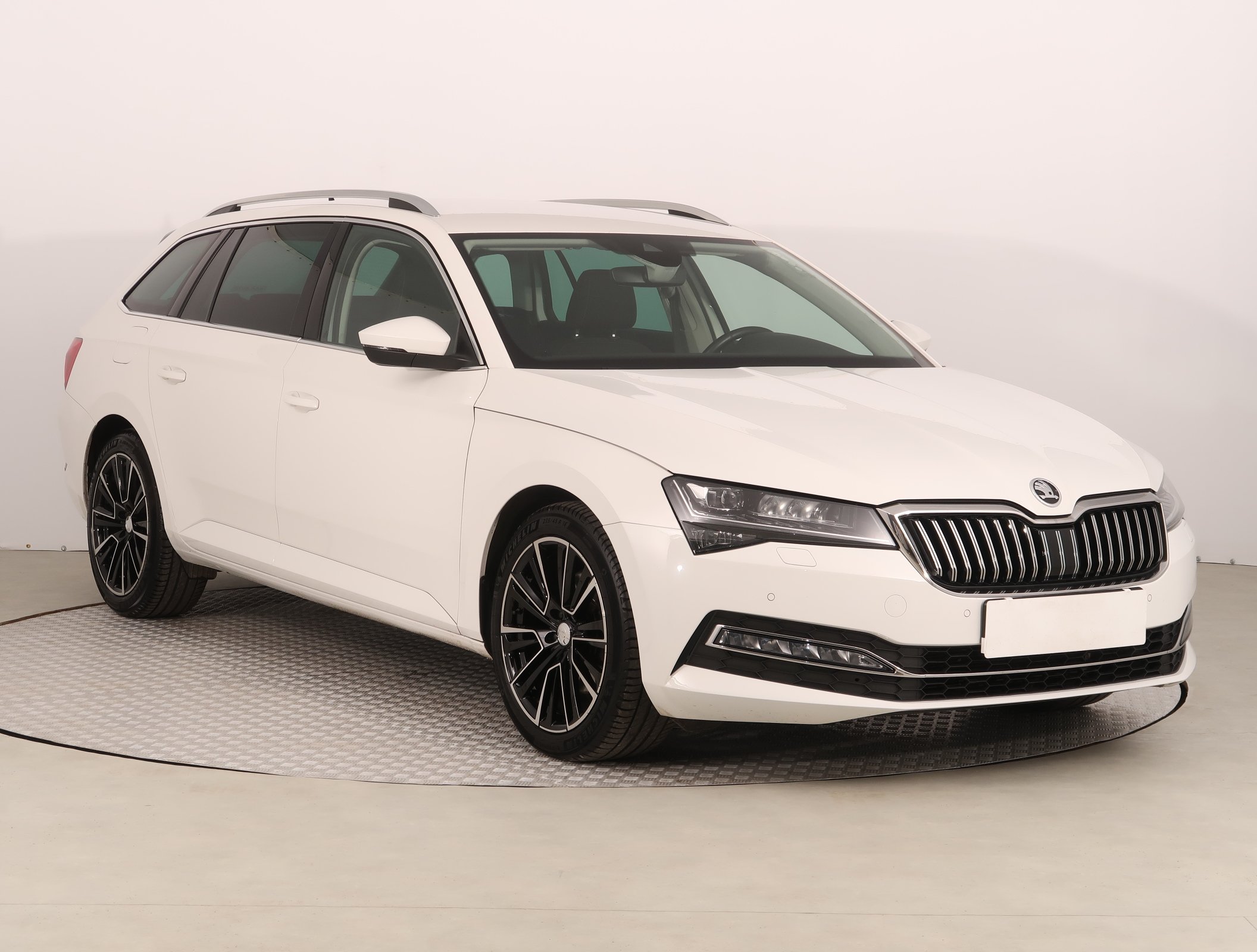 Skoda Superb 2.0 TDI Wagon 2020 - 1