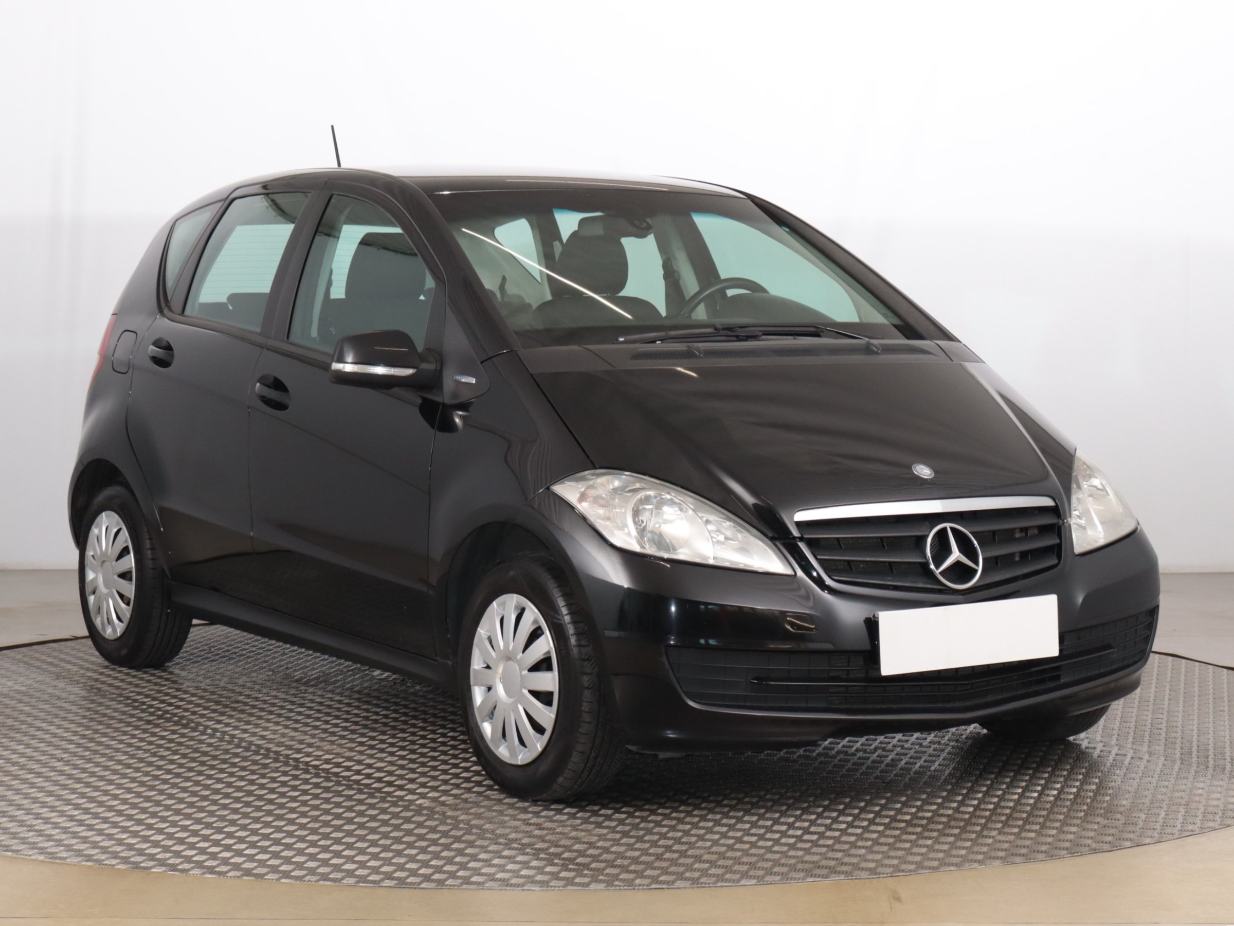 Mercedes-Benz A 160 Hatchback 2011 - 1