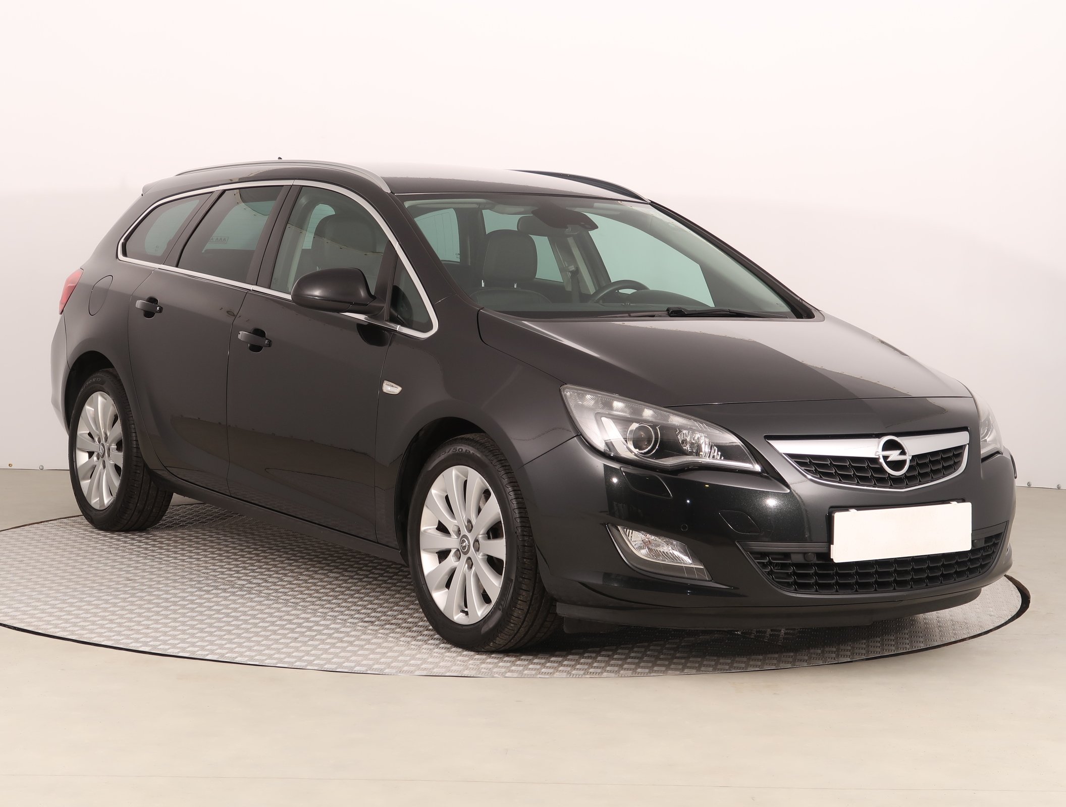 Opel Astra 1.6 Si Kombi 2011 - 1