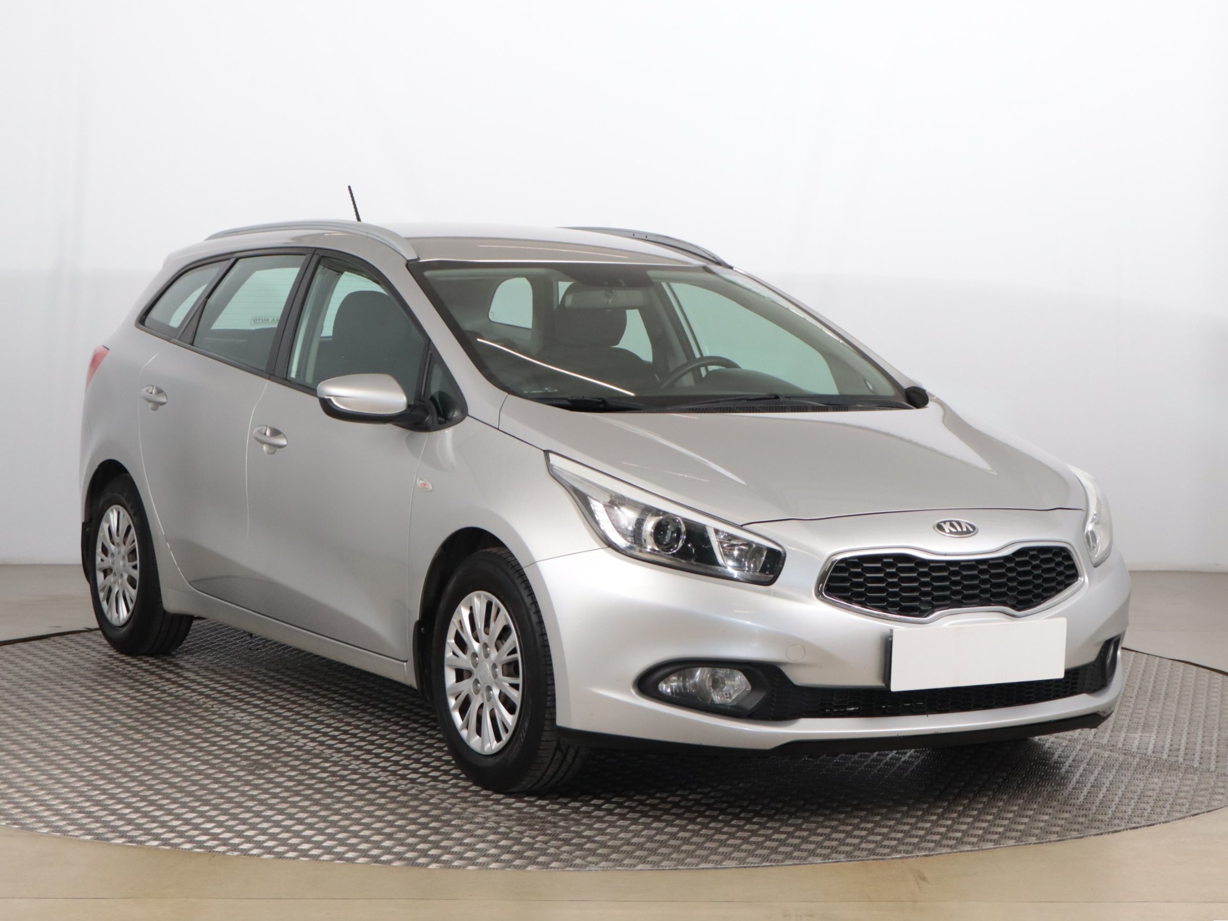 Kia Ceed 1.6 GDI Wagon 2012 - 1