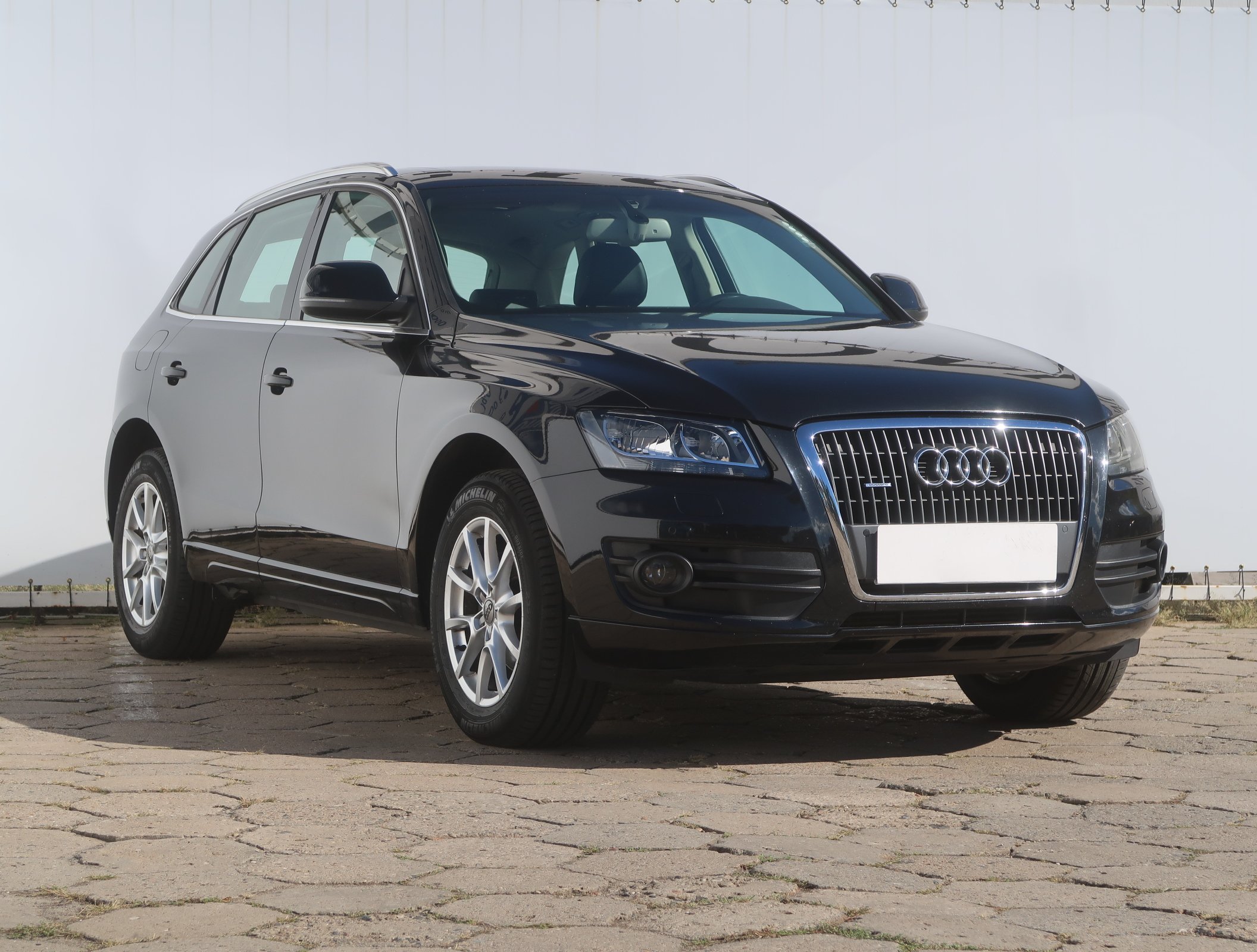 Audi Q5 2.0 TDI quattro SUV 2011 - 1