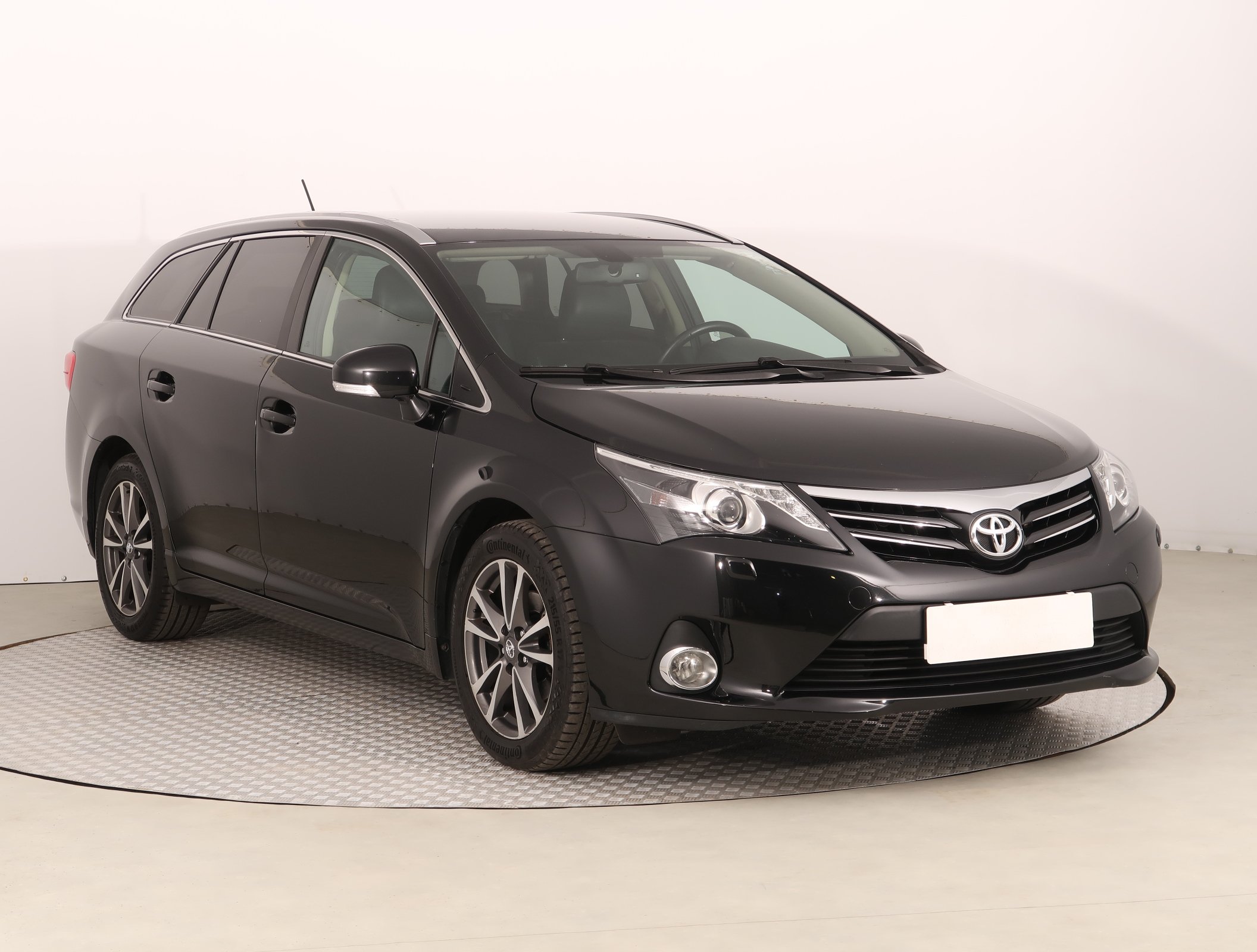 Toyota Avensis 1.8 VVT-i Wagon 2013 - 1