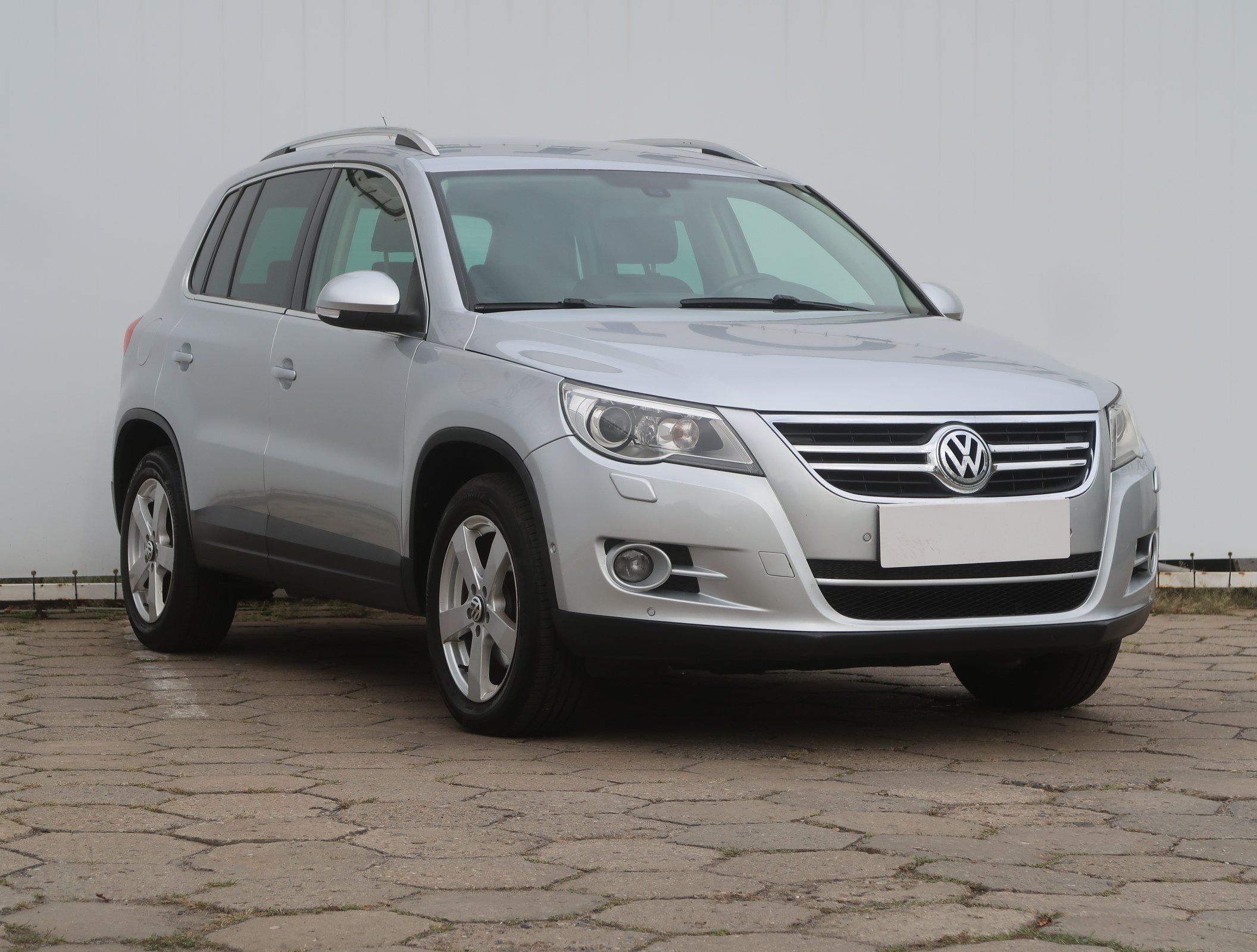 Volkswagen Tiguan 2.0 TDI 4Motion SUV 2009 - 1