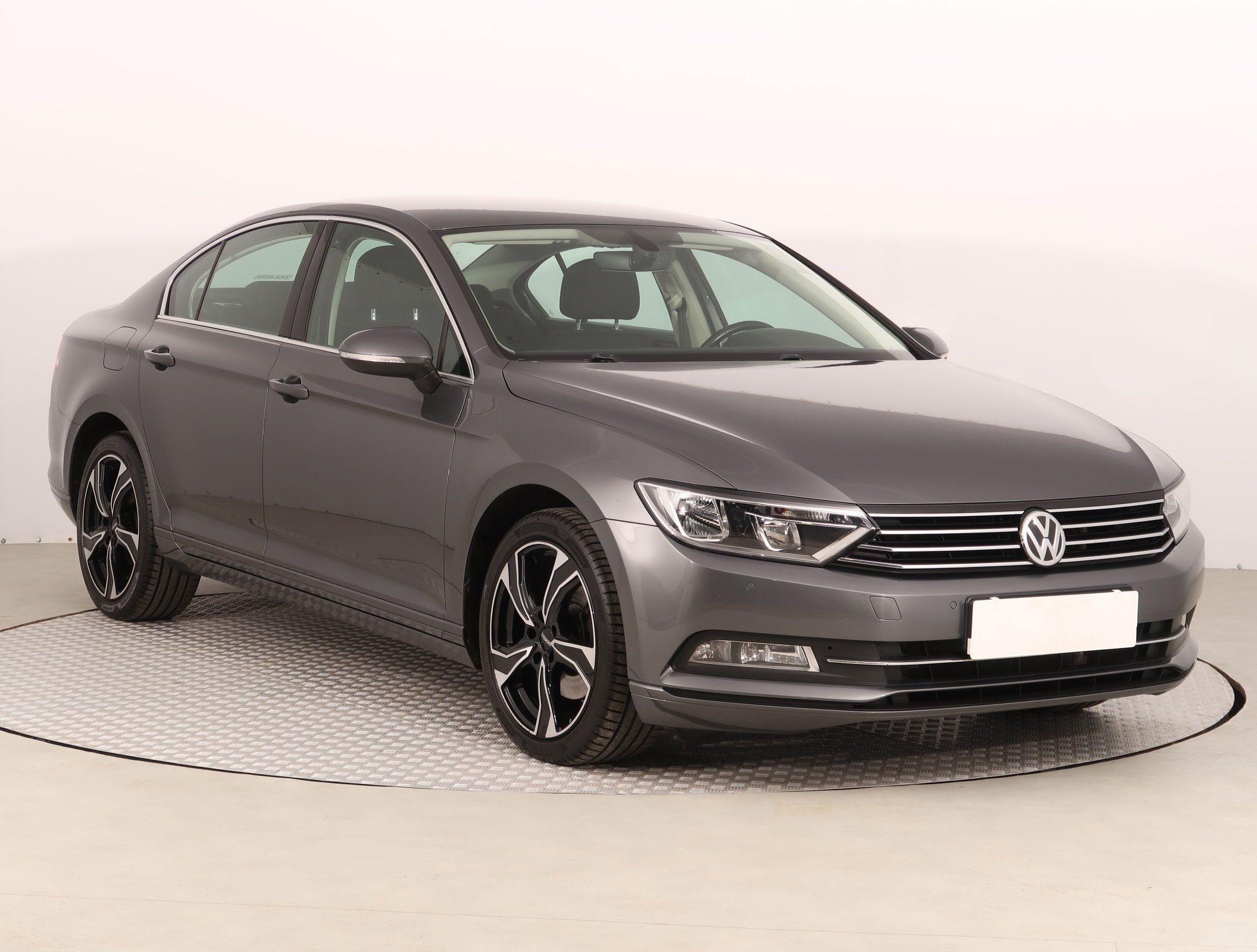 Volkswagen Passat 2.0 TDI Sedan 2016 - 1