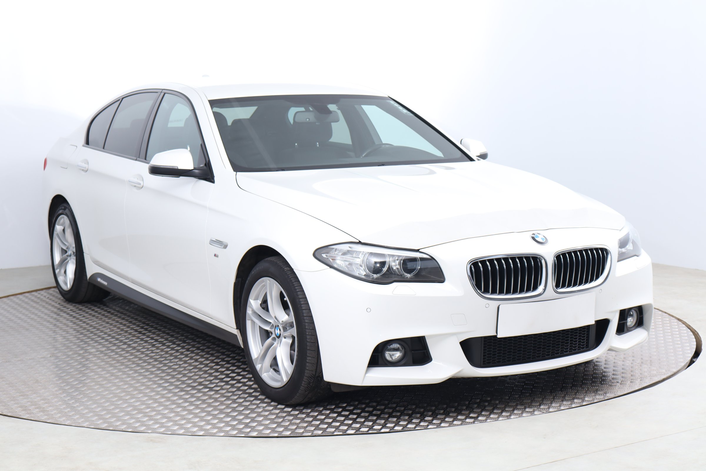 BMW 5 520d xDrive M Sport Sedan 2016 - 1