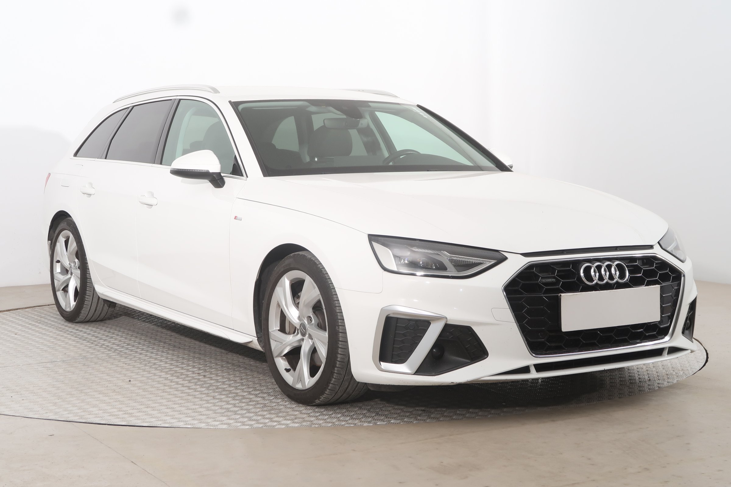 Audi A4 2.0 TDI quattro Kombi 2020 - 1